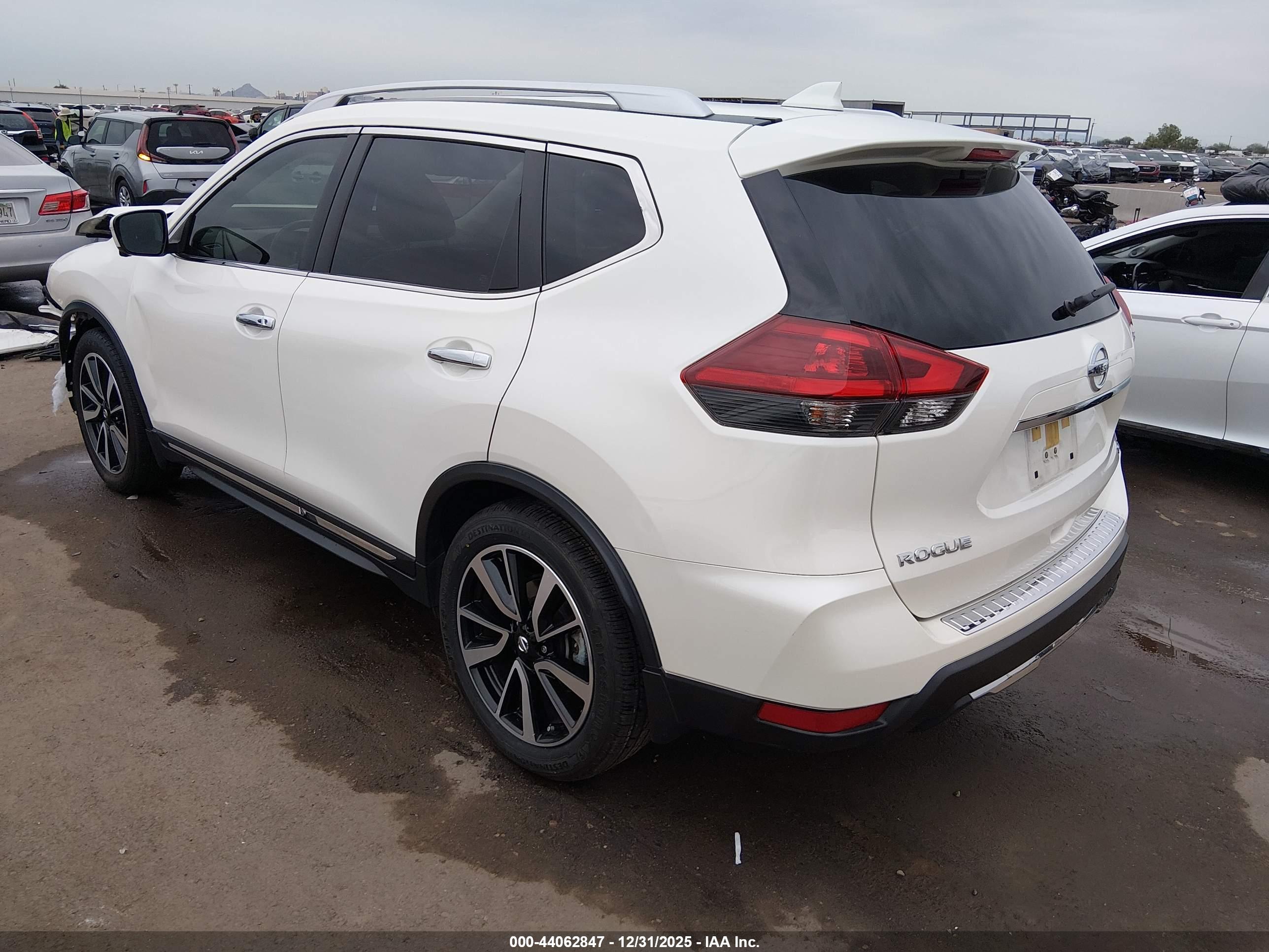 NISSAN ROGUE image 3