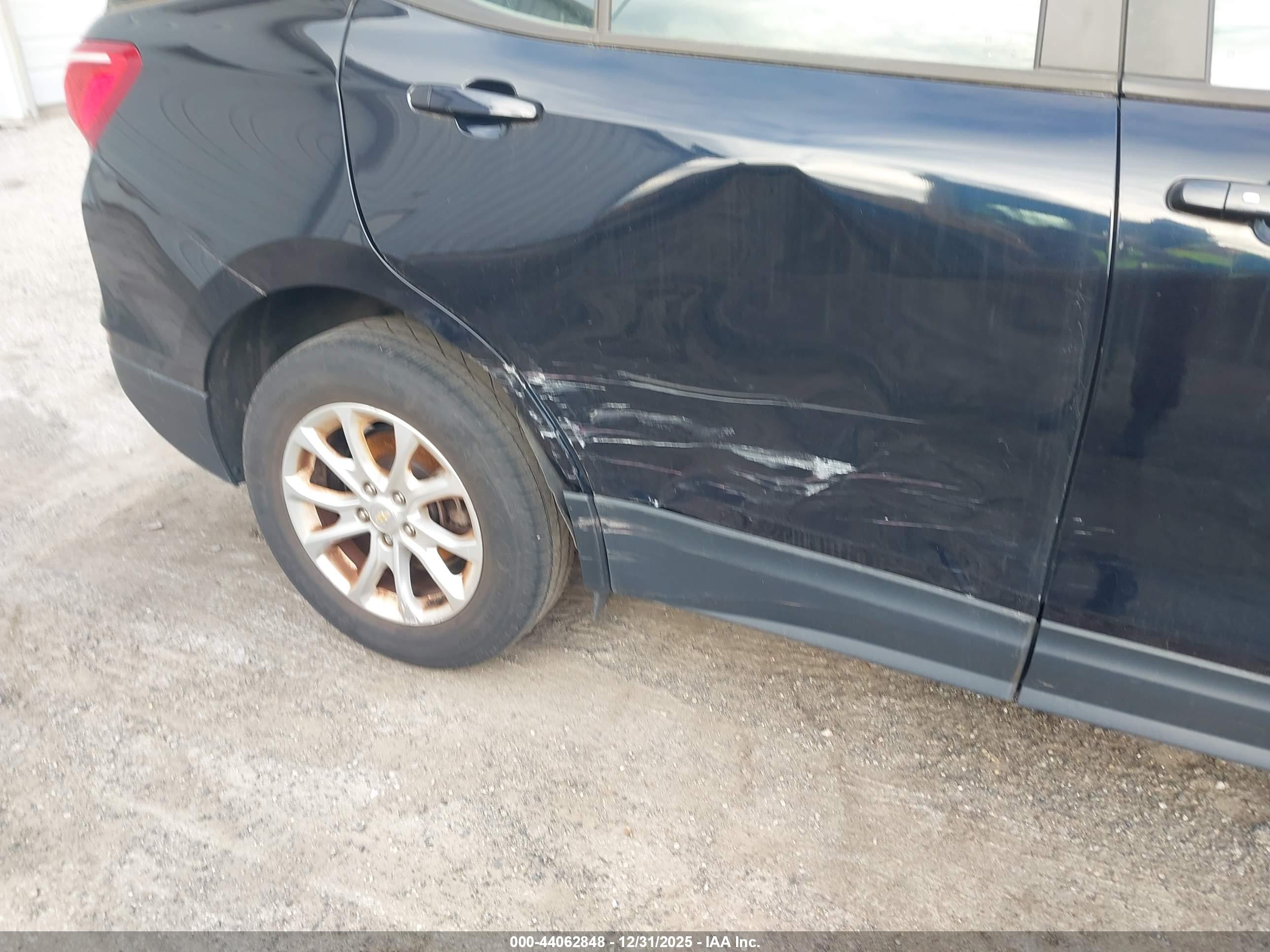 CHEVROLET EQUINOX image 6