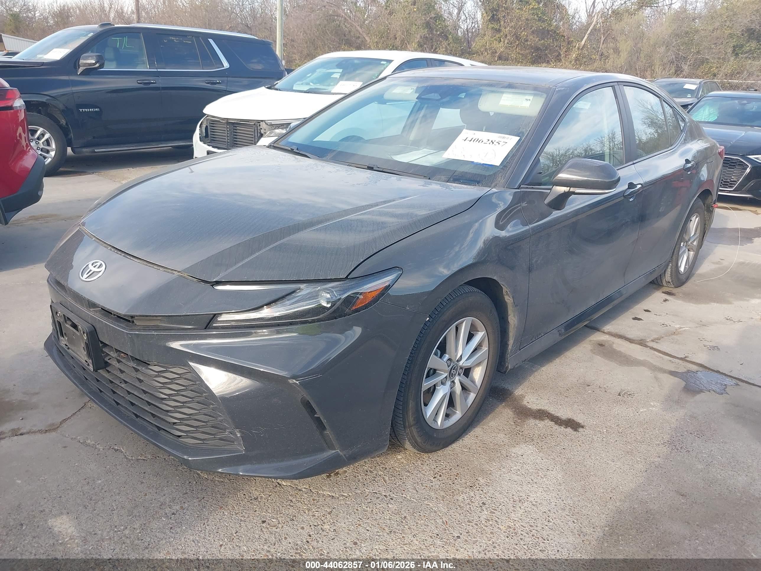 TOYOTA CAMRY image 2