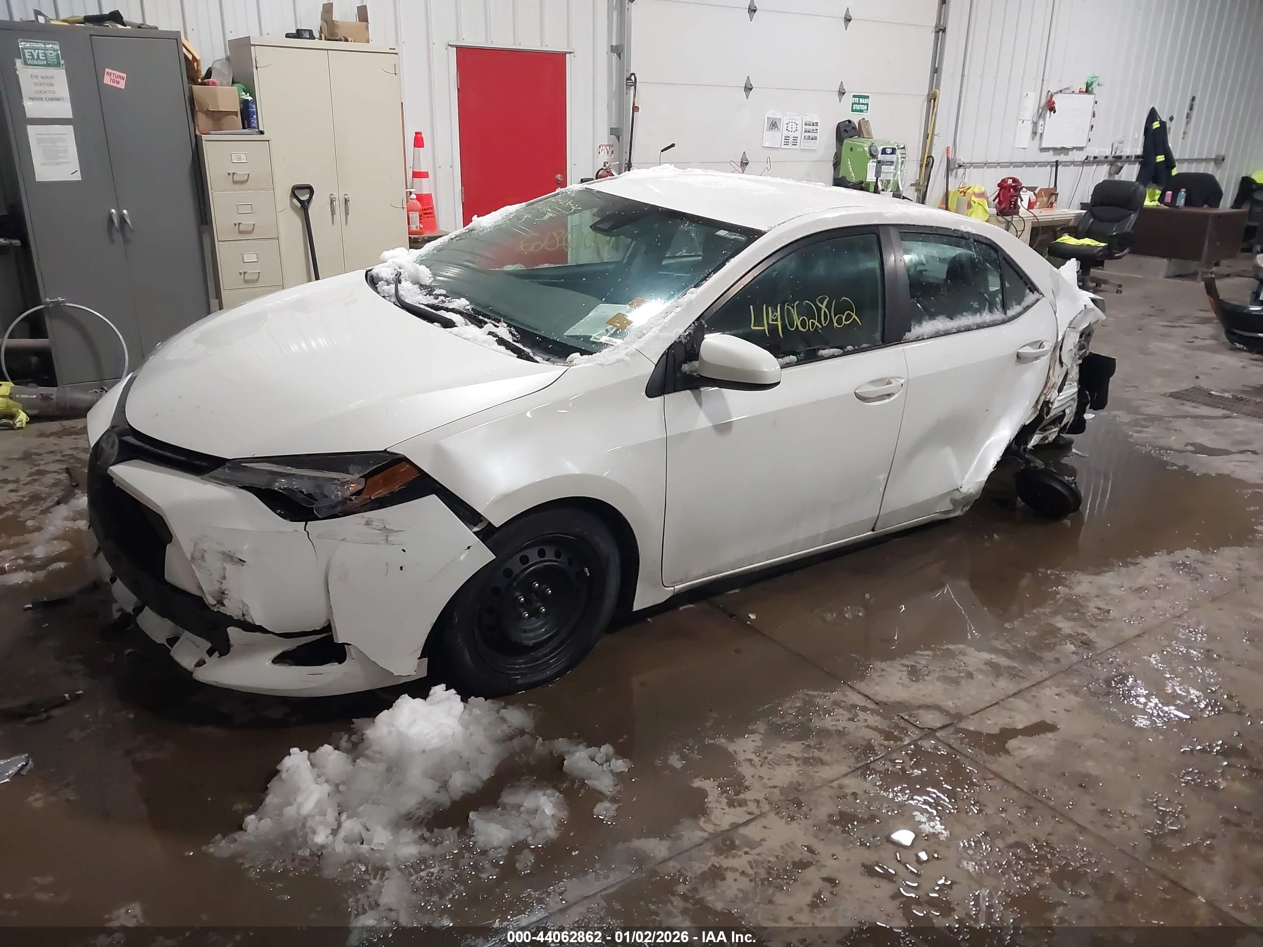 TOYOTA COROLLA image 2
