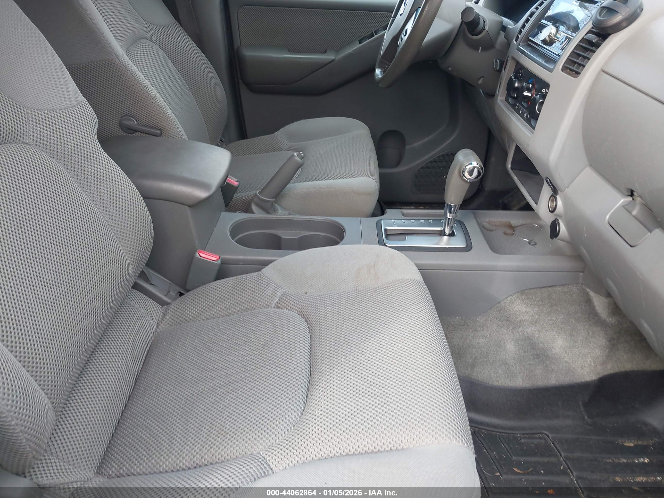 NISSAN FRONTIER image 5