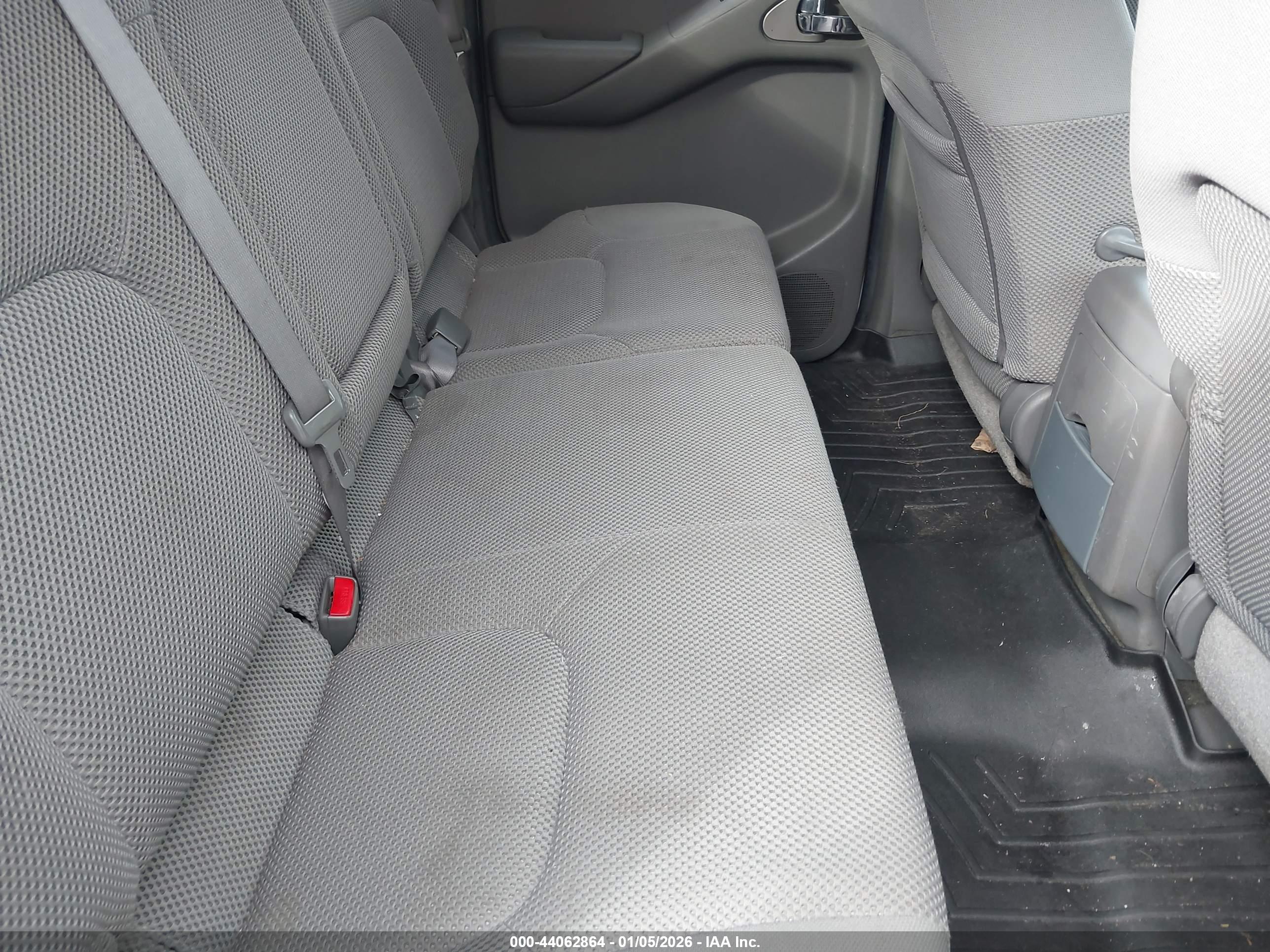 NISSAN FRONTIER image 8