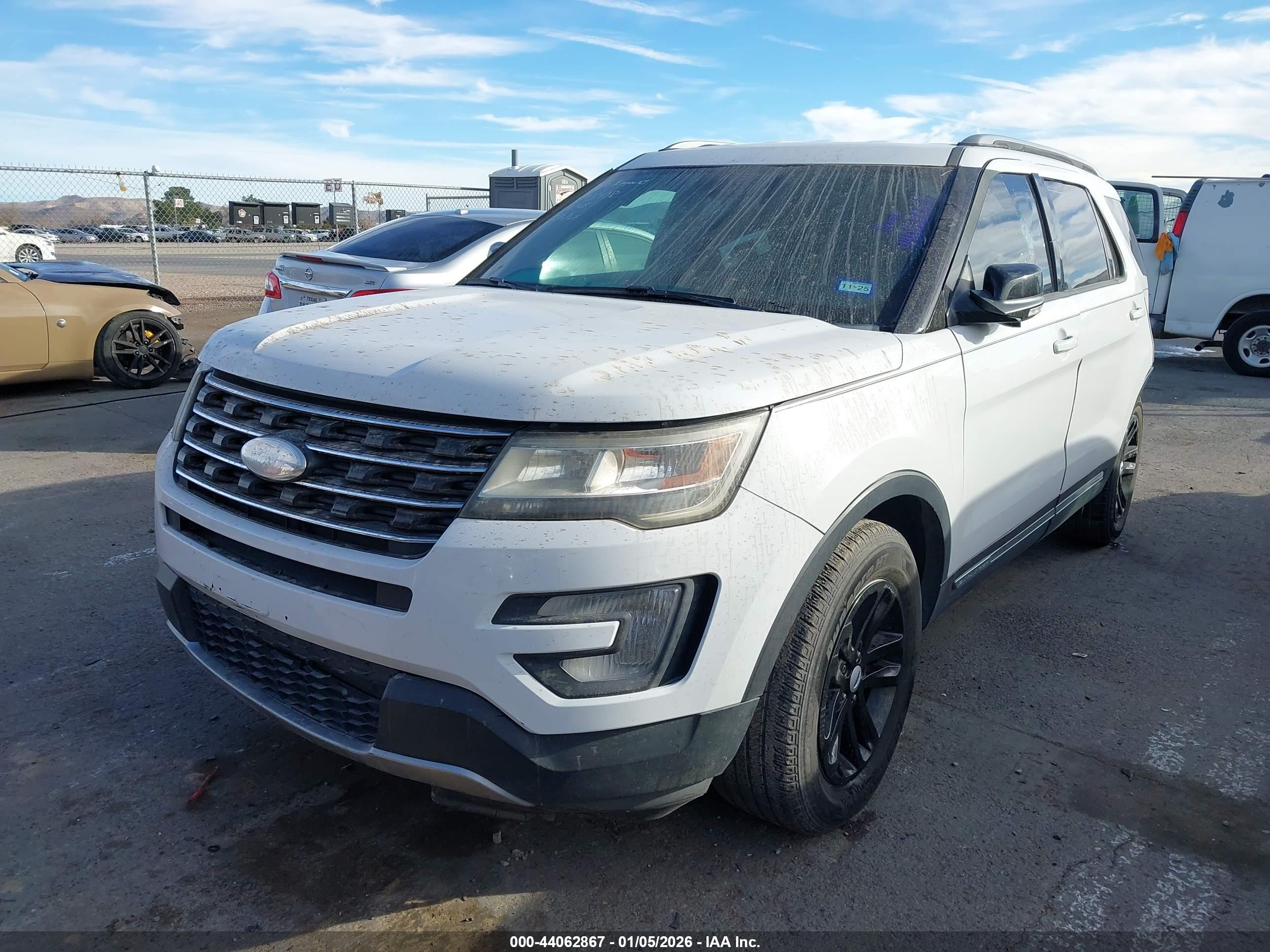 FORD EXPLORER image 2