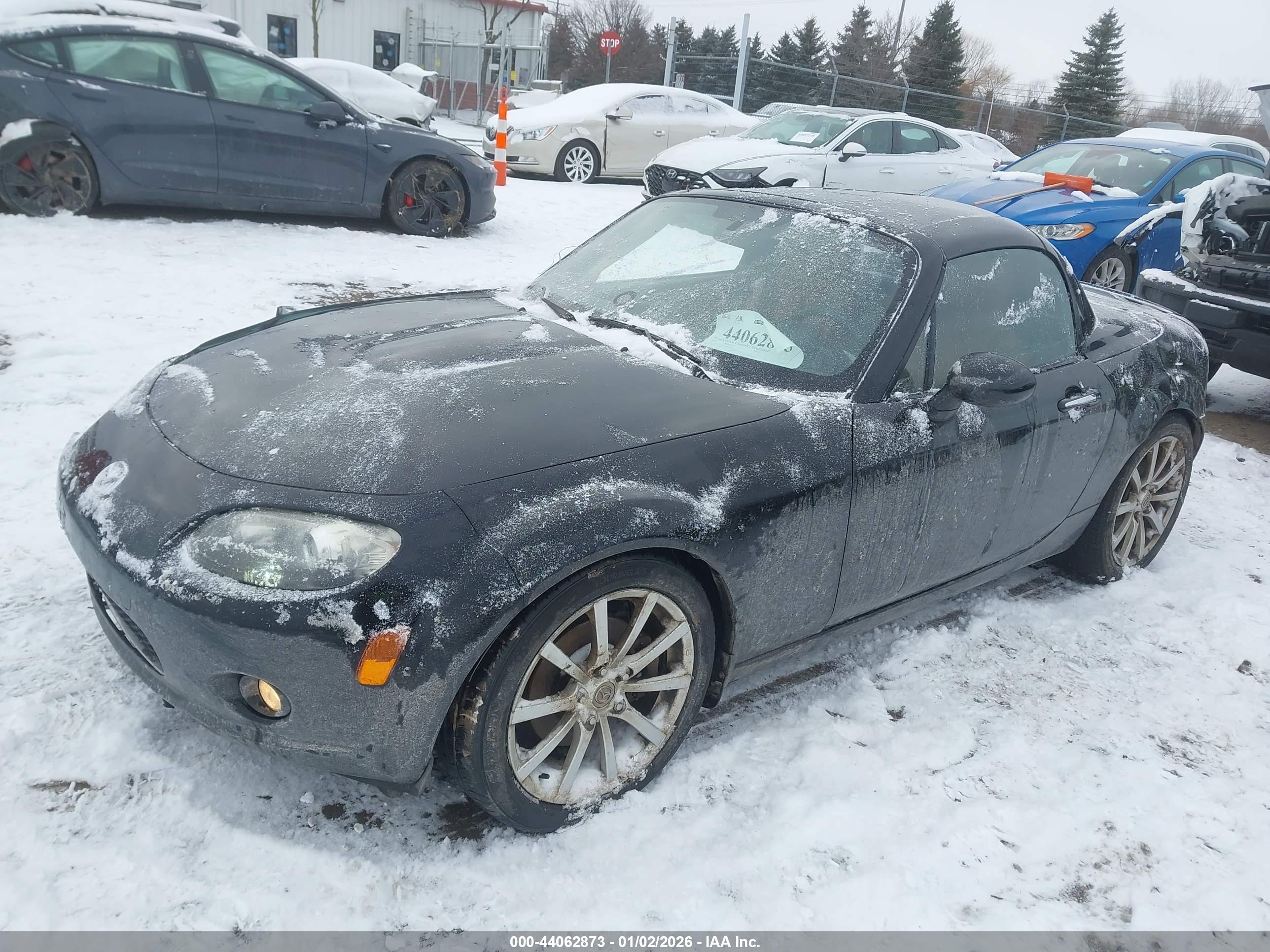 MAZDA MX-5 image 2
