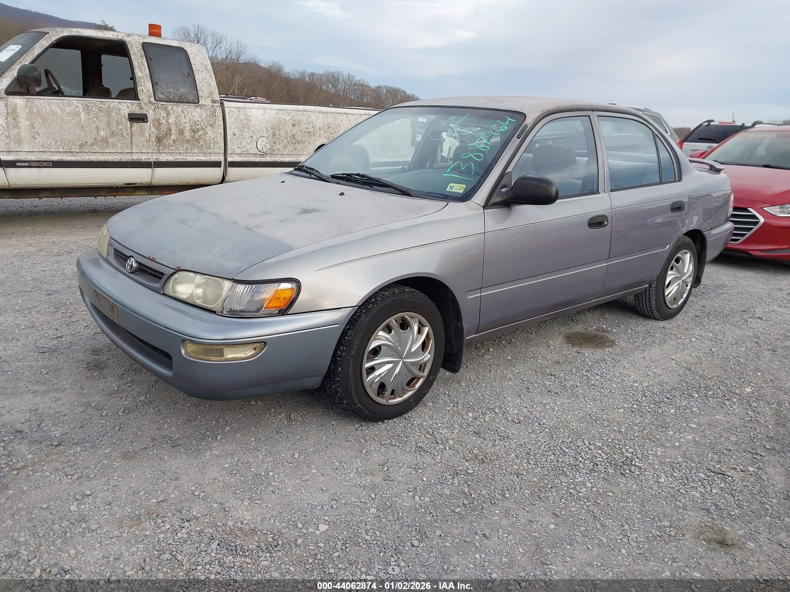 TOYOTA COROLLA image 2