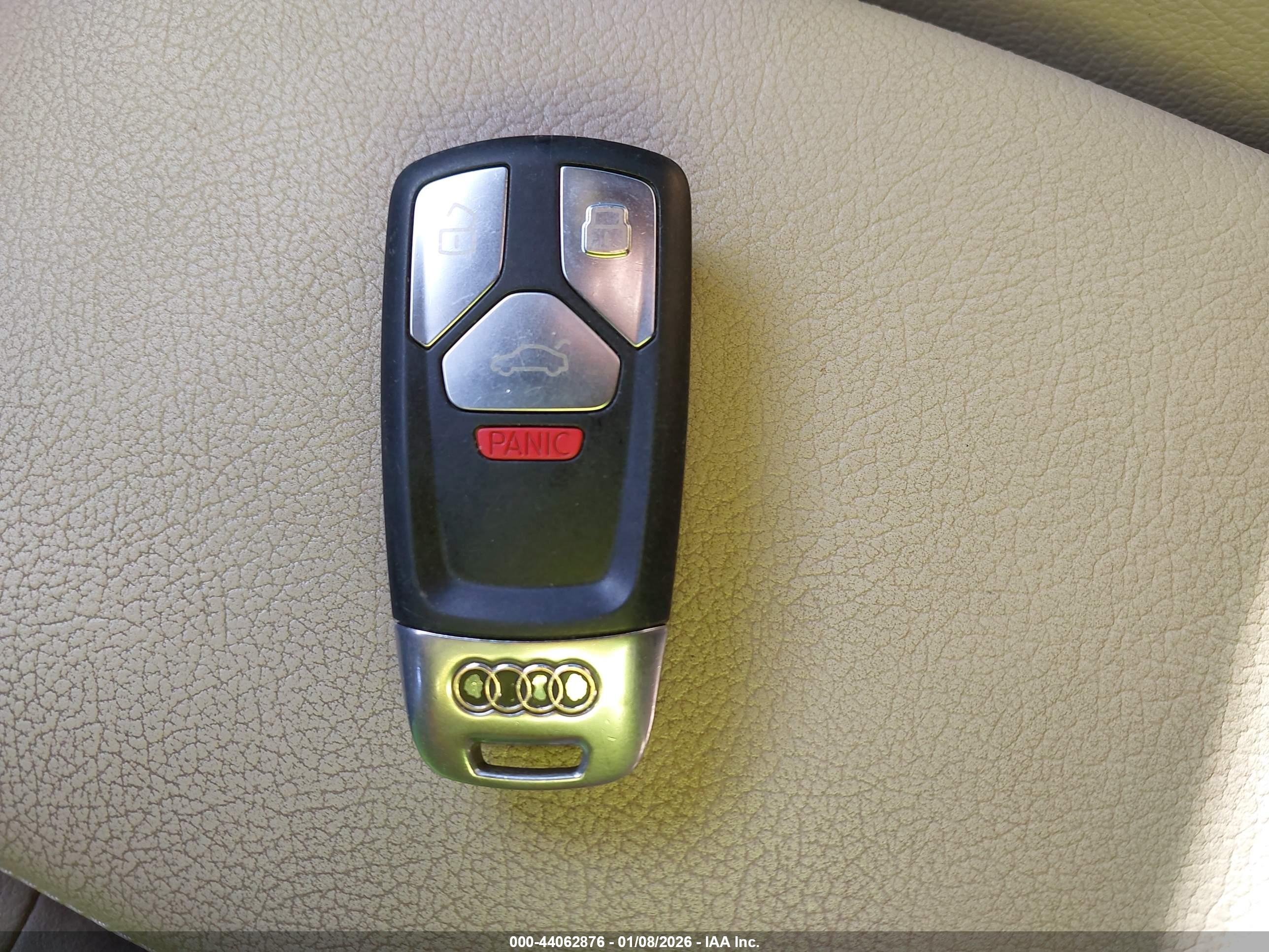 AUDI A4 image 11