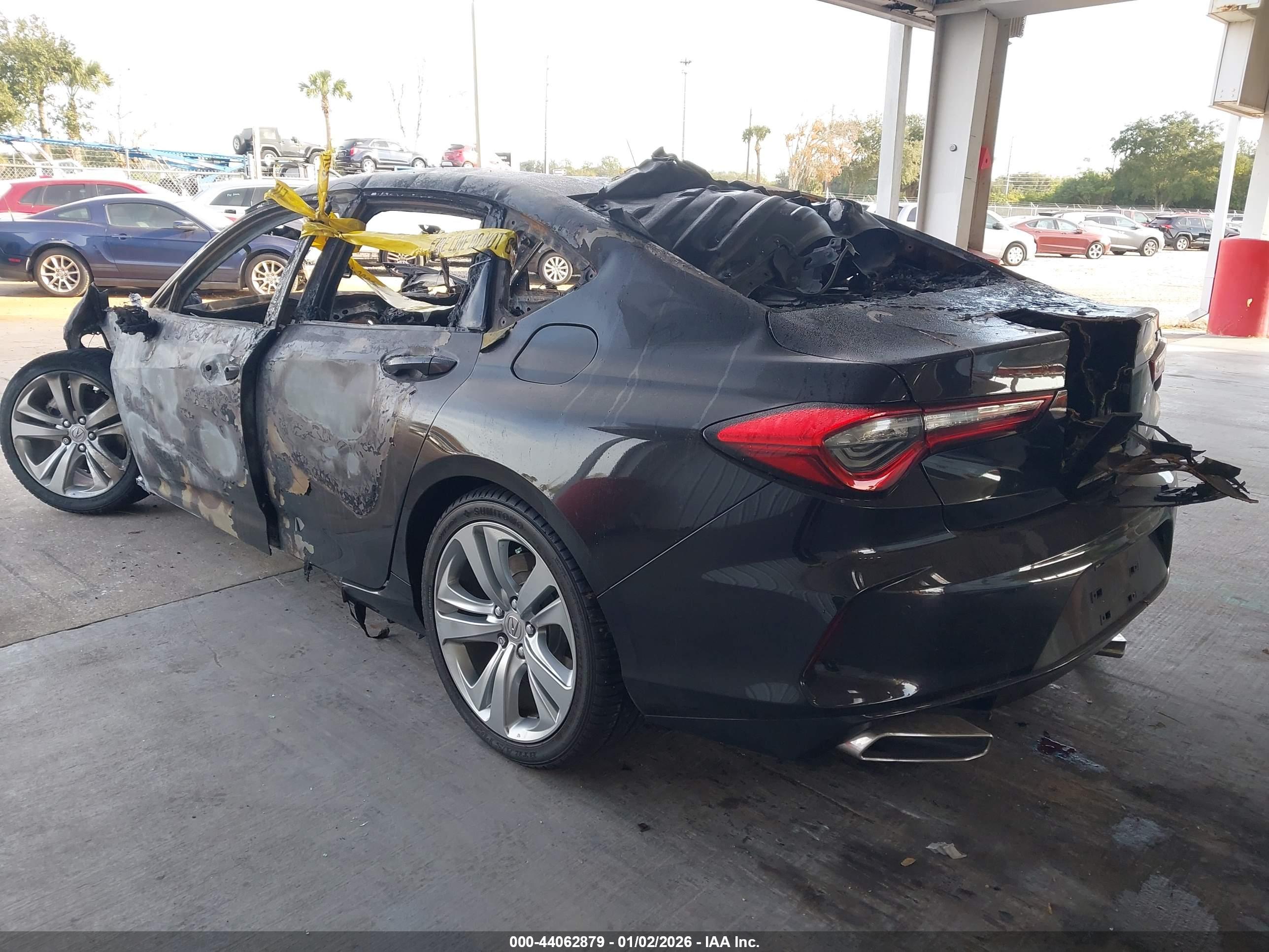 ACURA TLX image 3