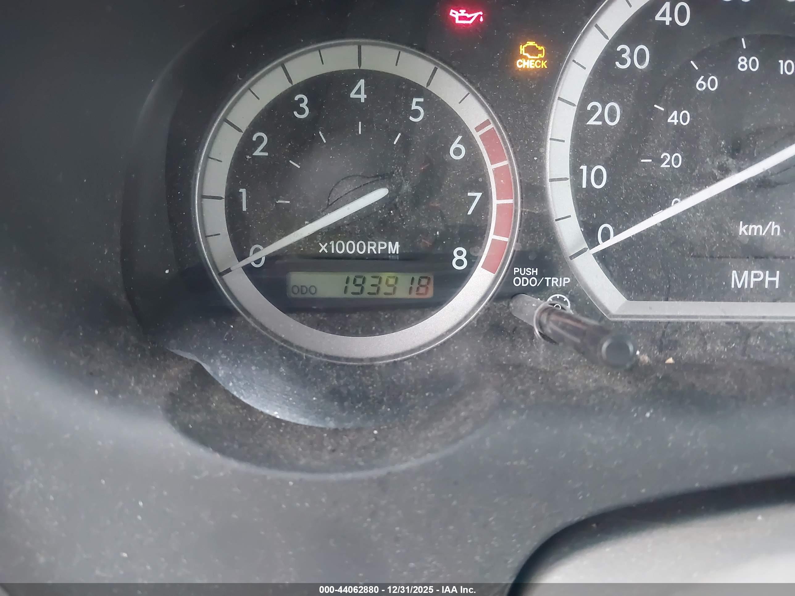 TOYOTA SIENNA image 7