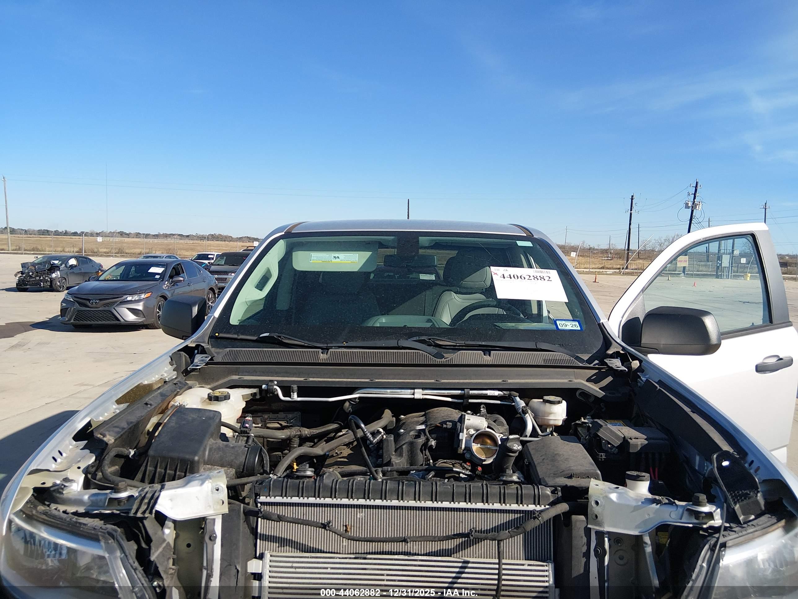 CHEVROLET COLORADO image 10