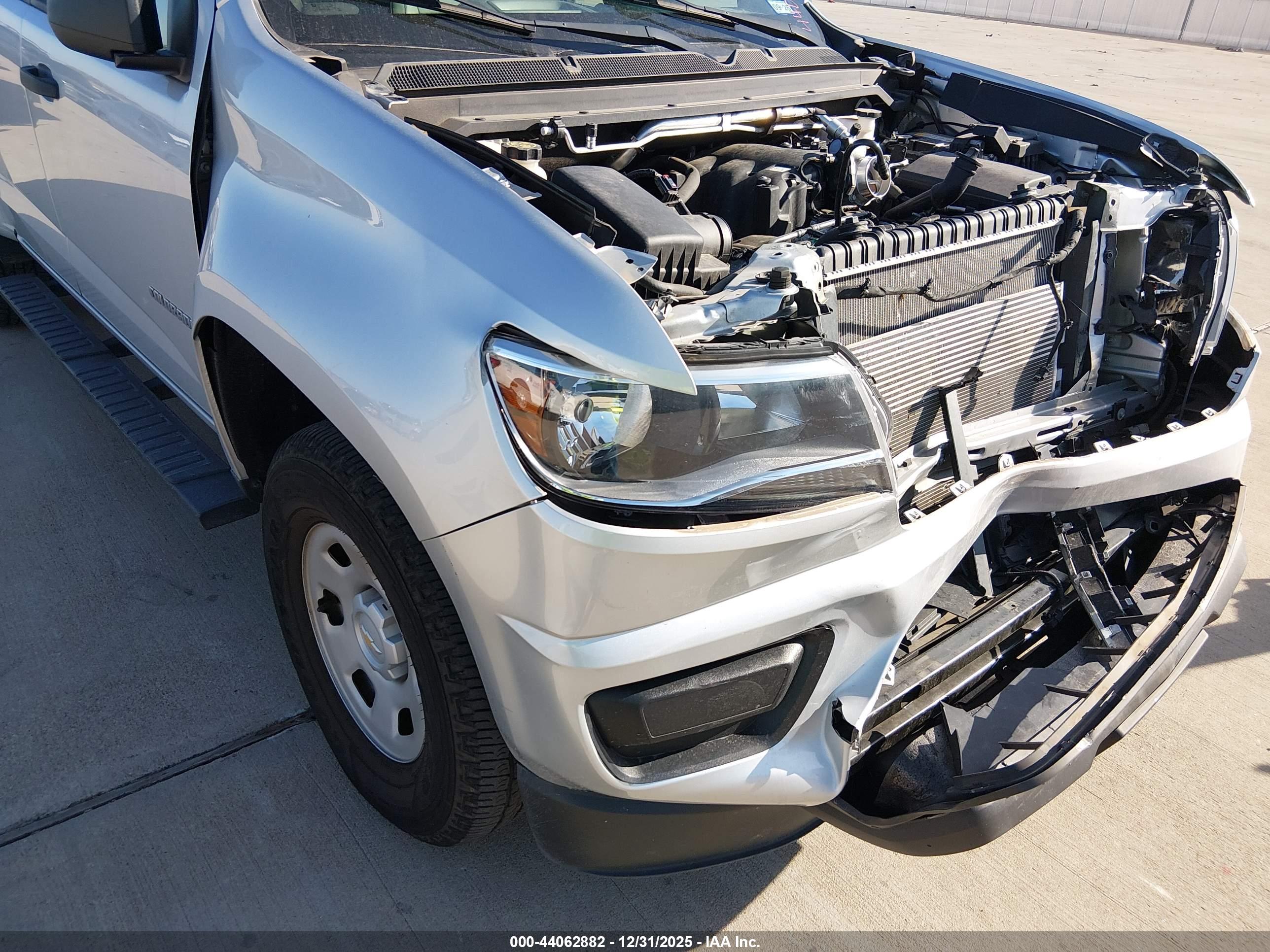 CHEVROLET COLORADO image 6