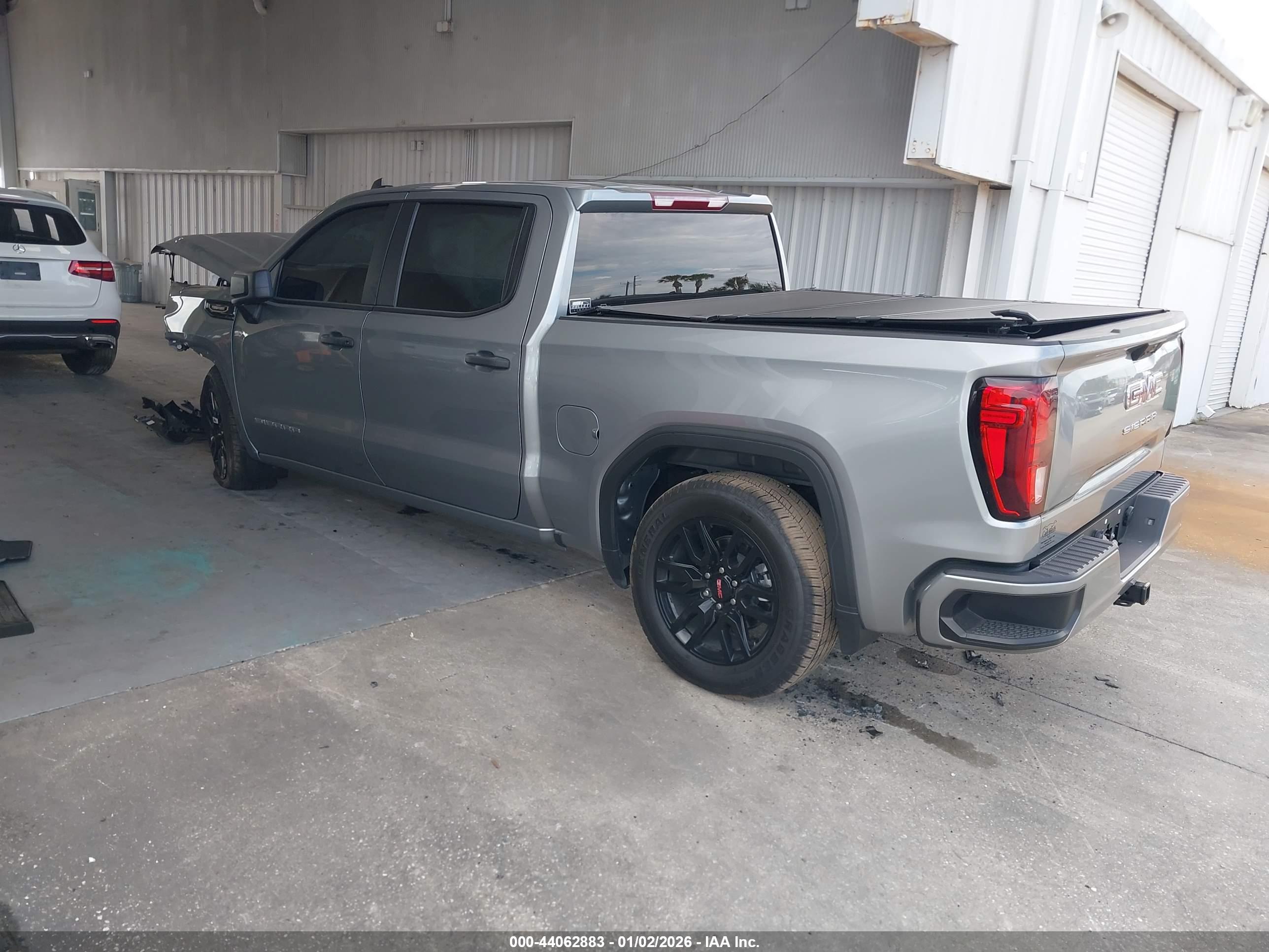 GMC SIERRA image 3