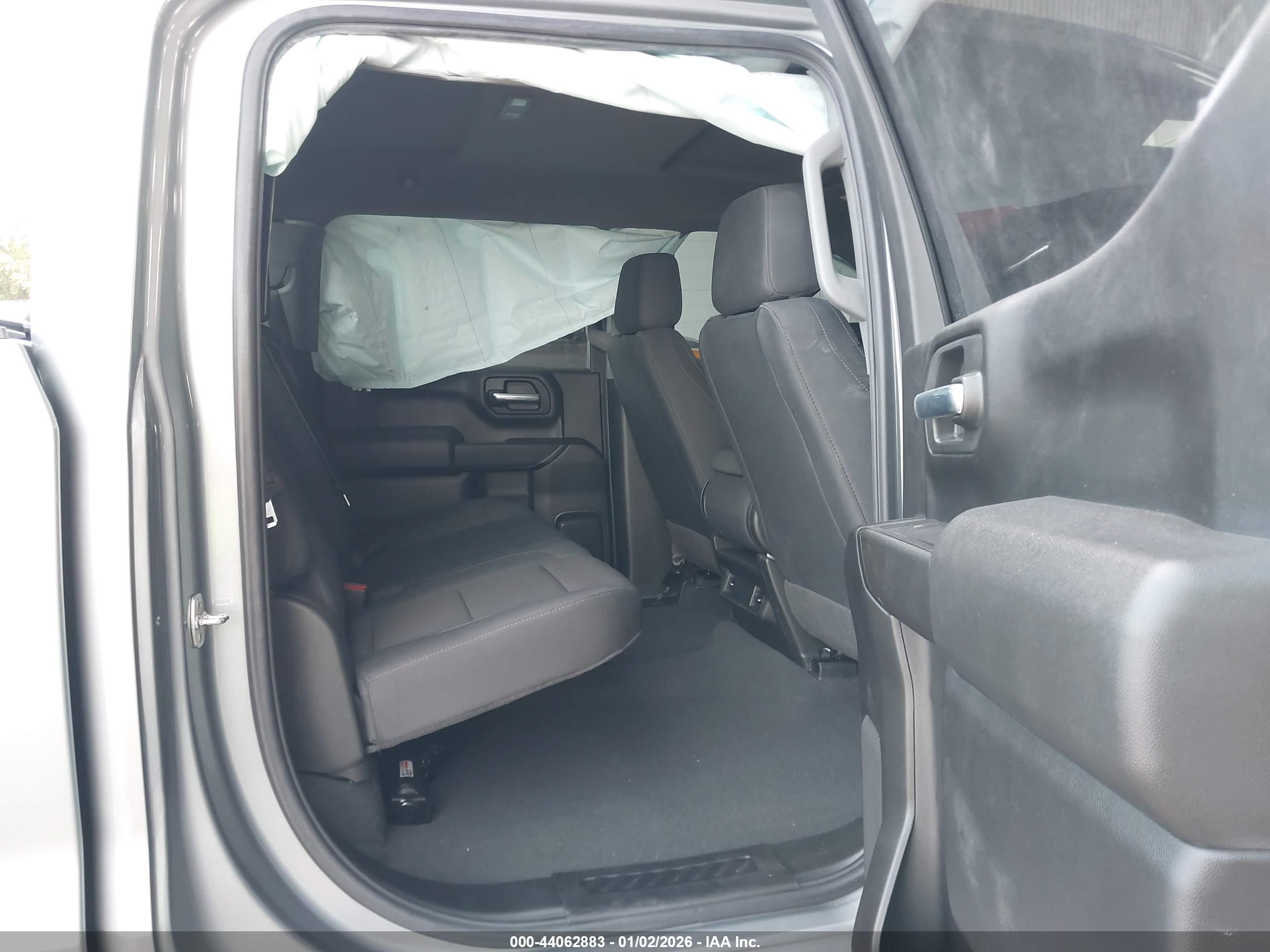 GMC SIERRA image 8