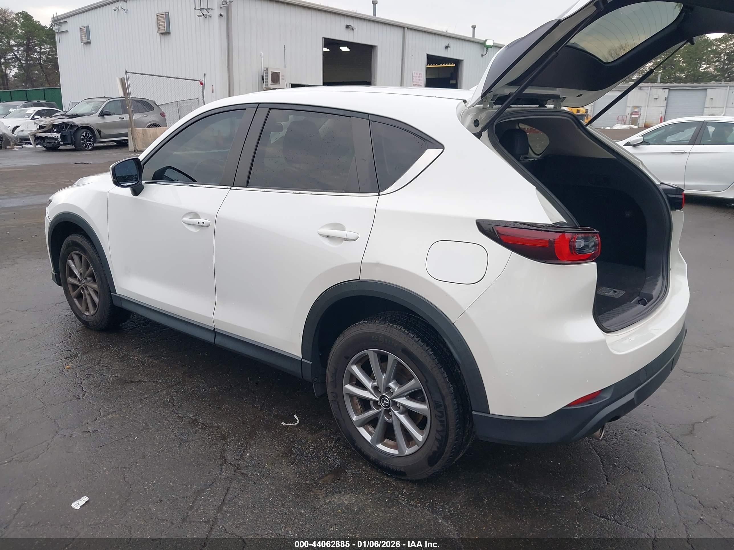 MAZDA CX-5 image 3