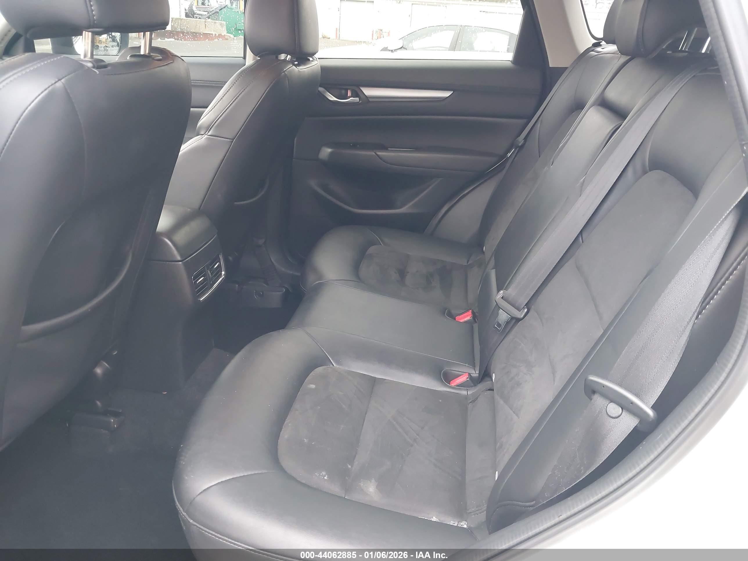 MAZDA CX-5 image 8
