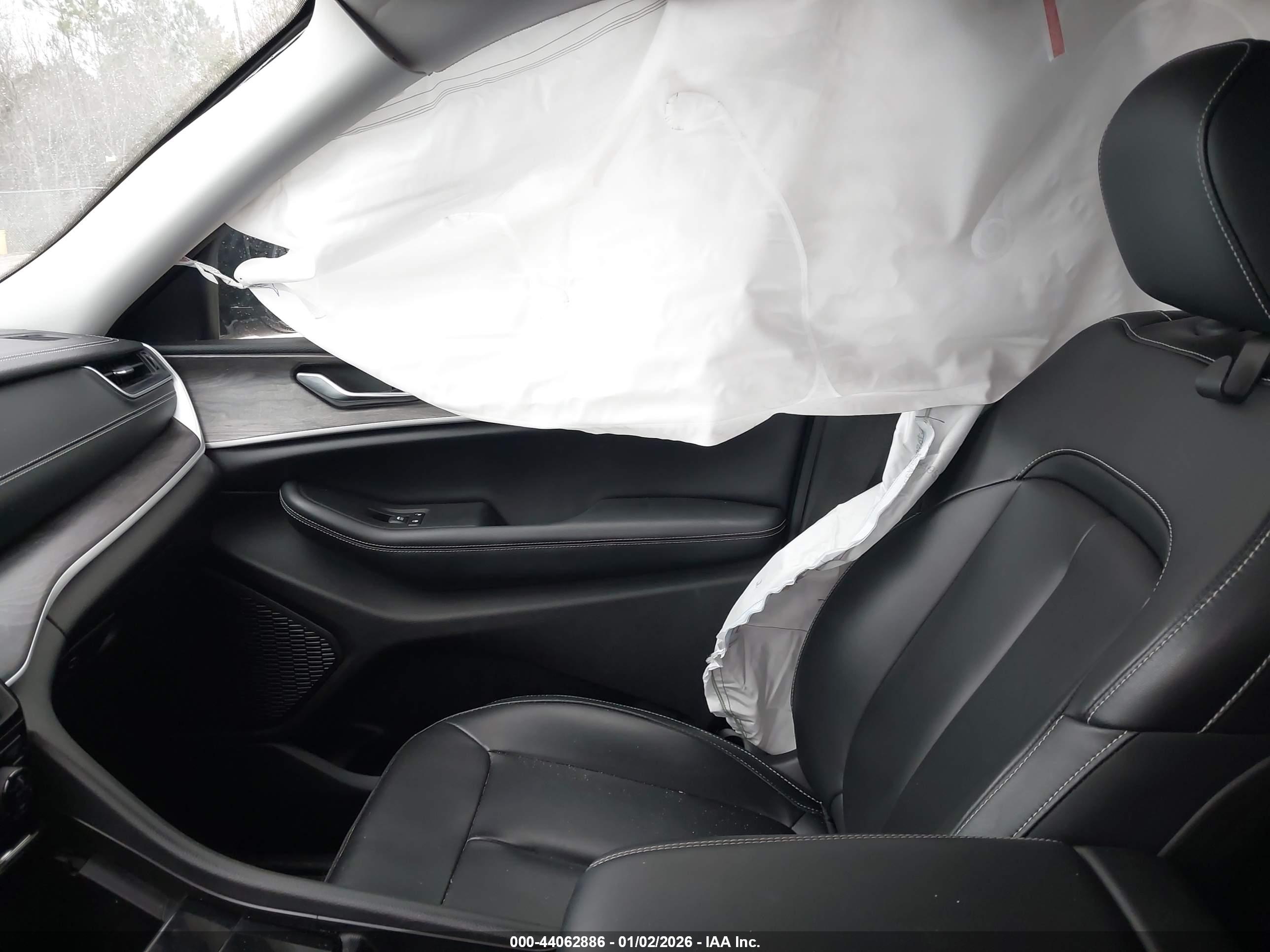 JEEP GRAND image 5