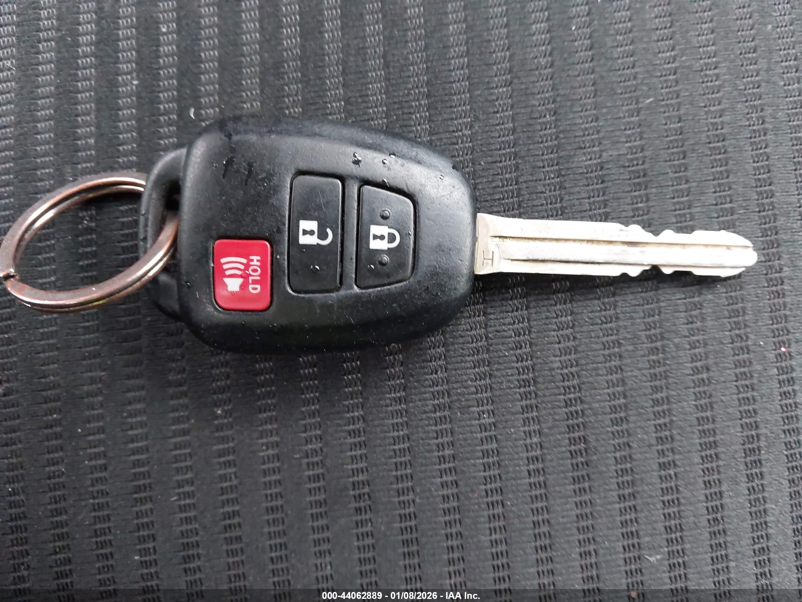 TOYOTA RAV4 image 11