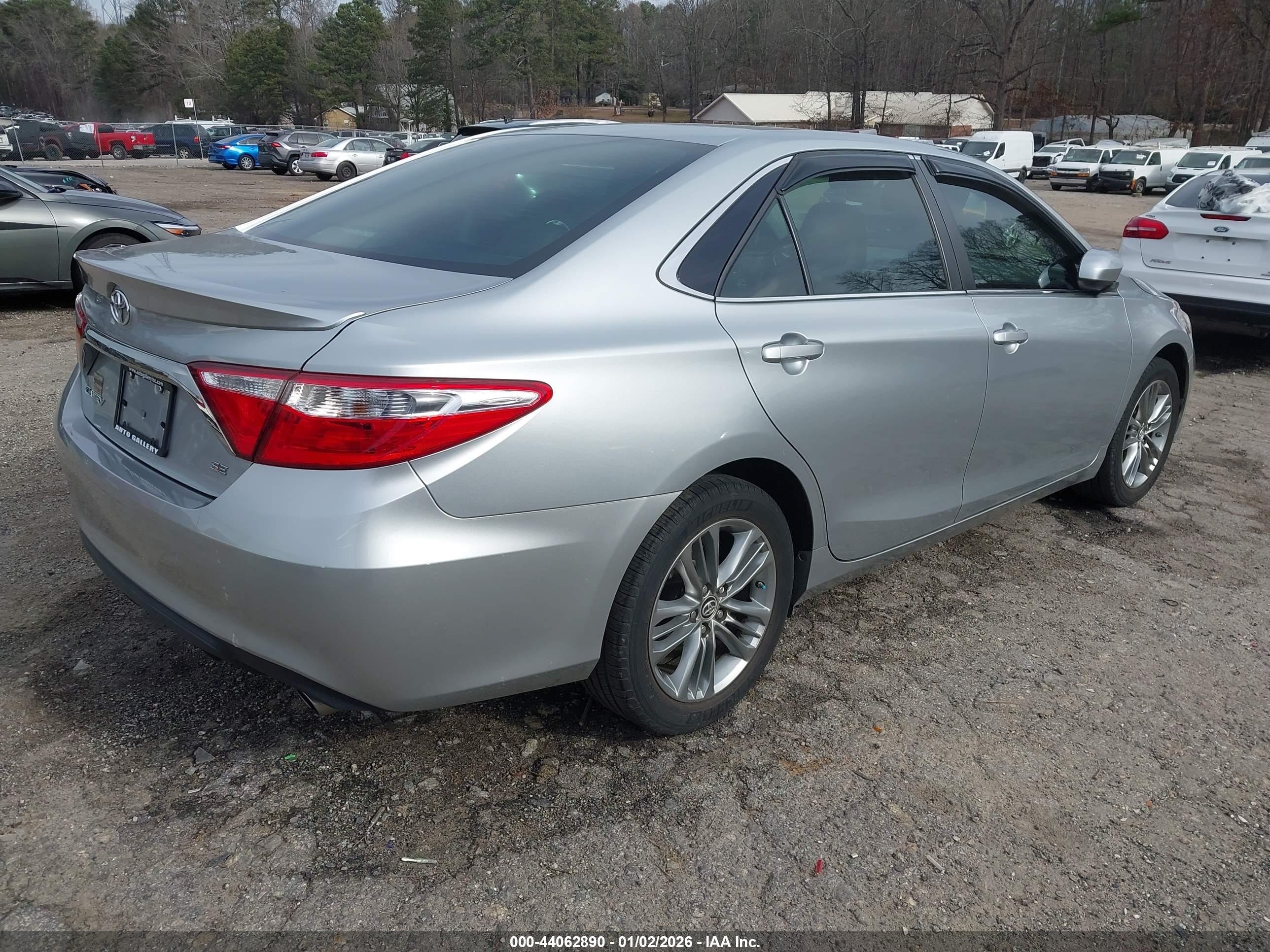 TOYOTA CAMRY image 4