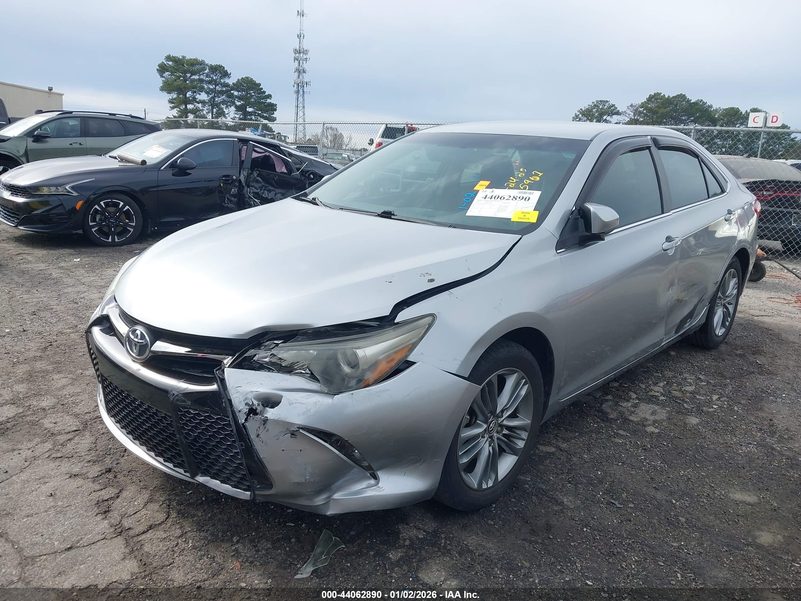 TOYOTA CAMRY image 6