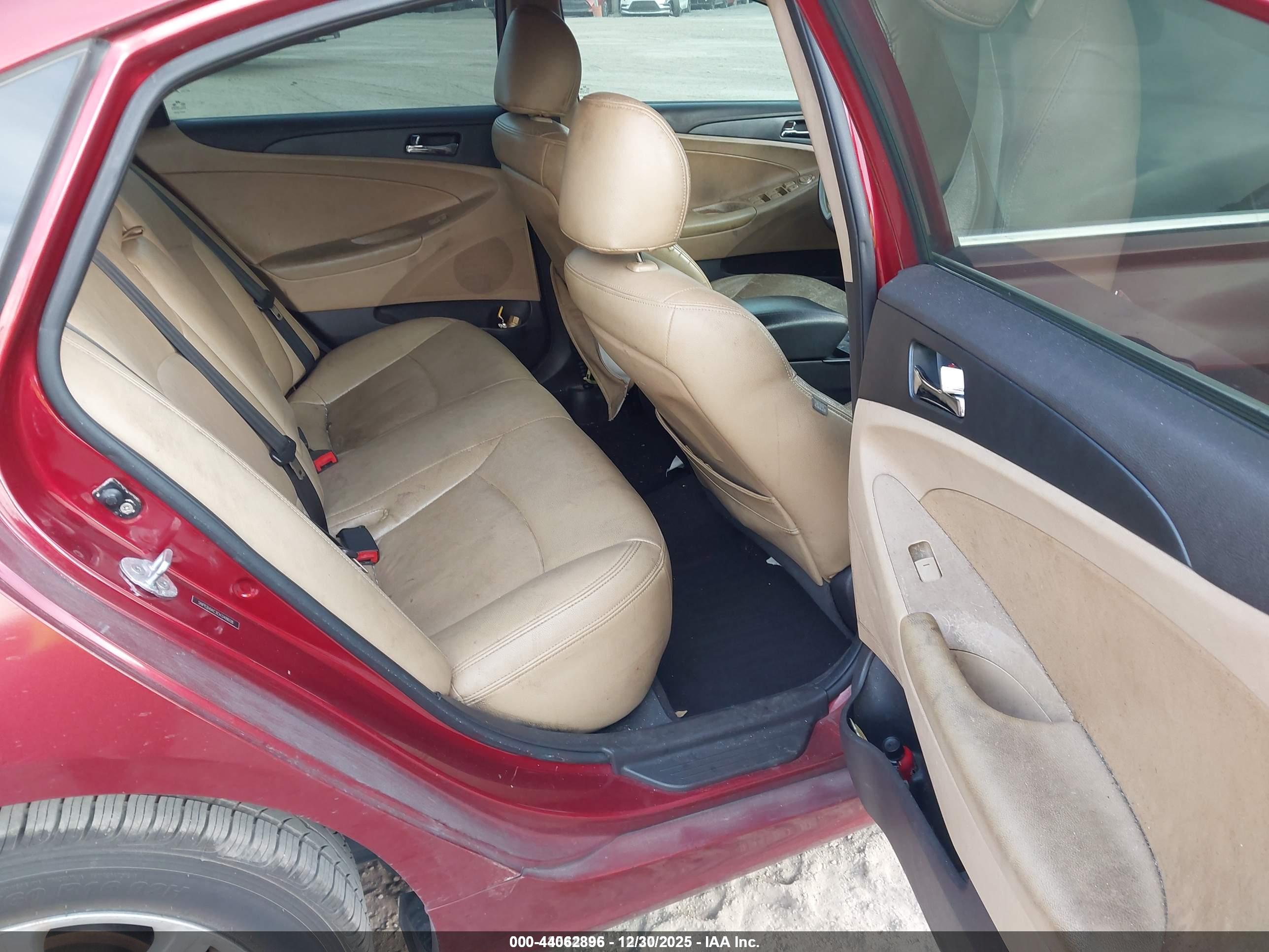 HYUNDAI SONATA image 8