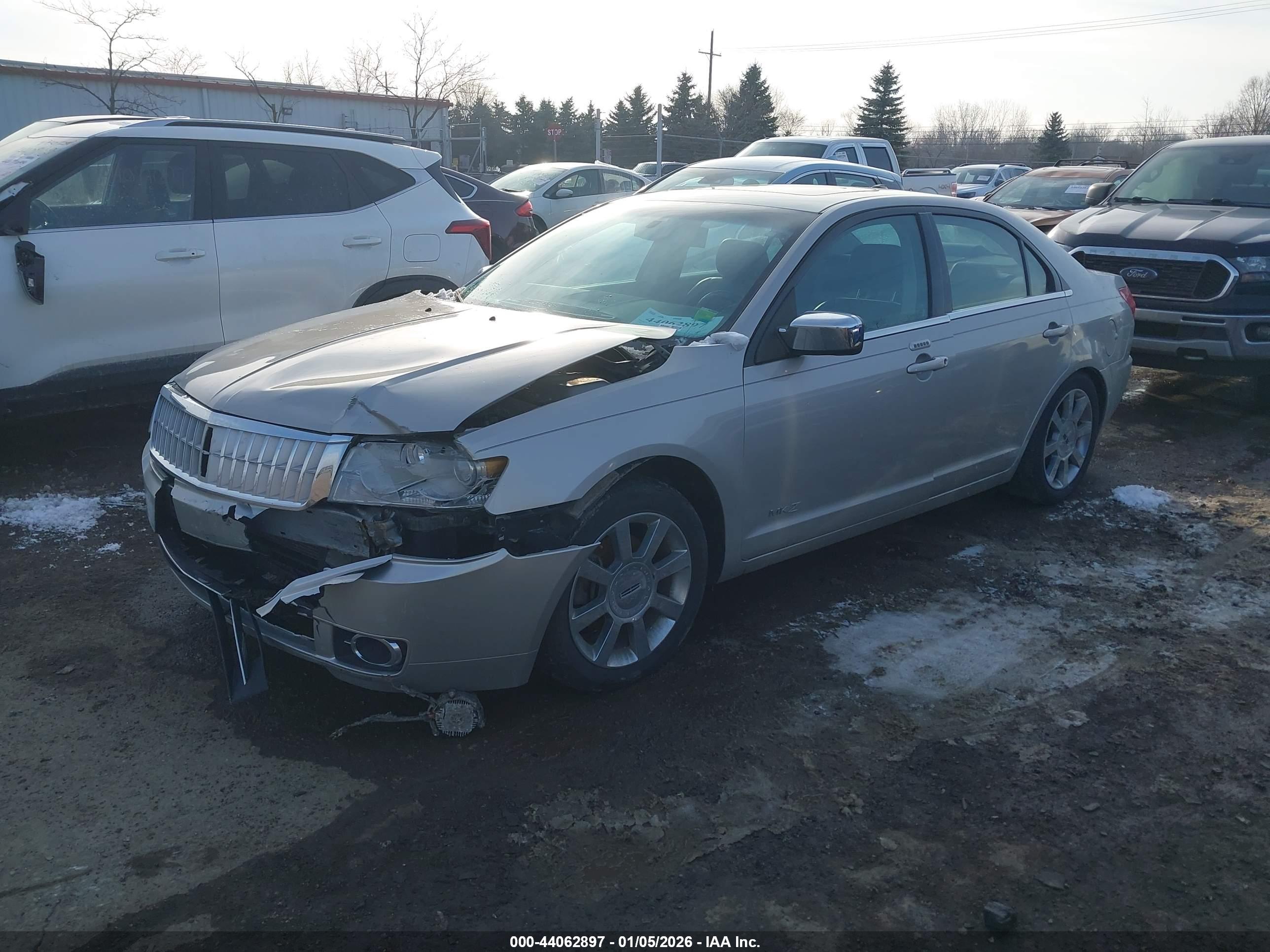 LINCOLN MKZ image 2