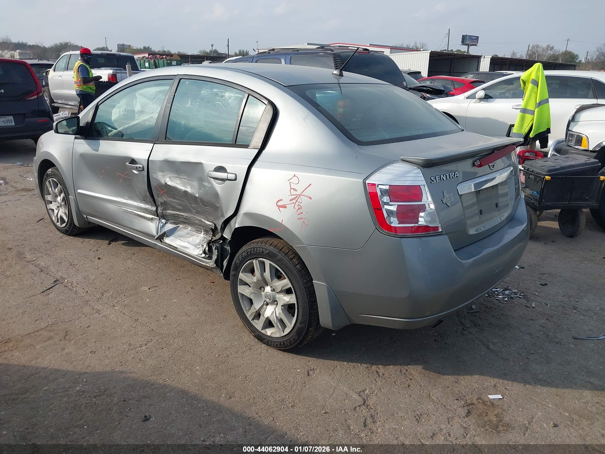 NISSAN SENTRA image 3
