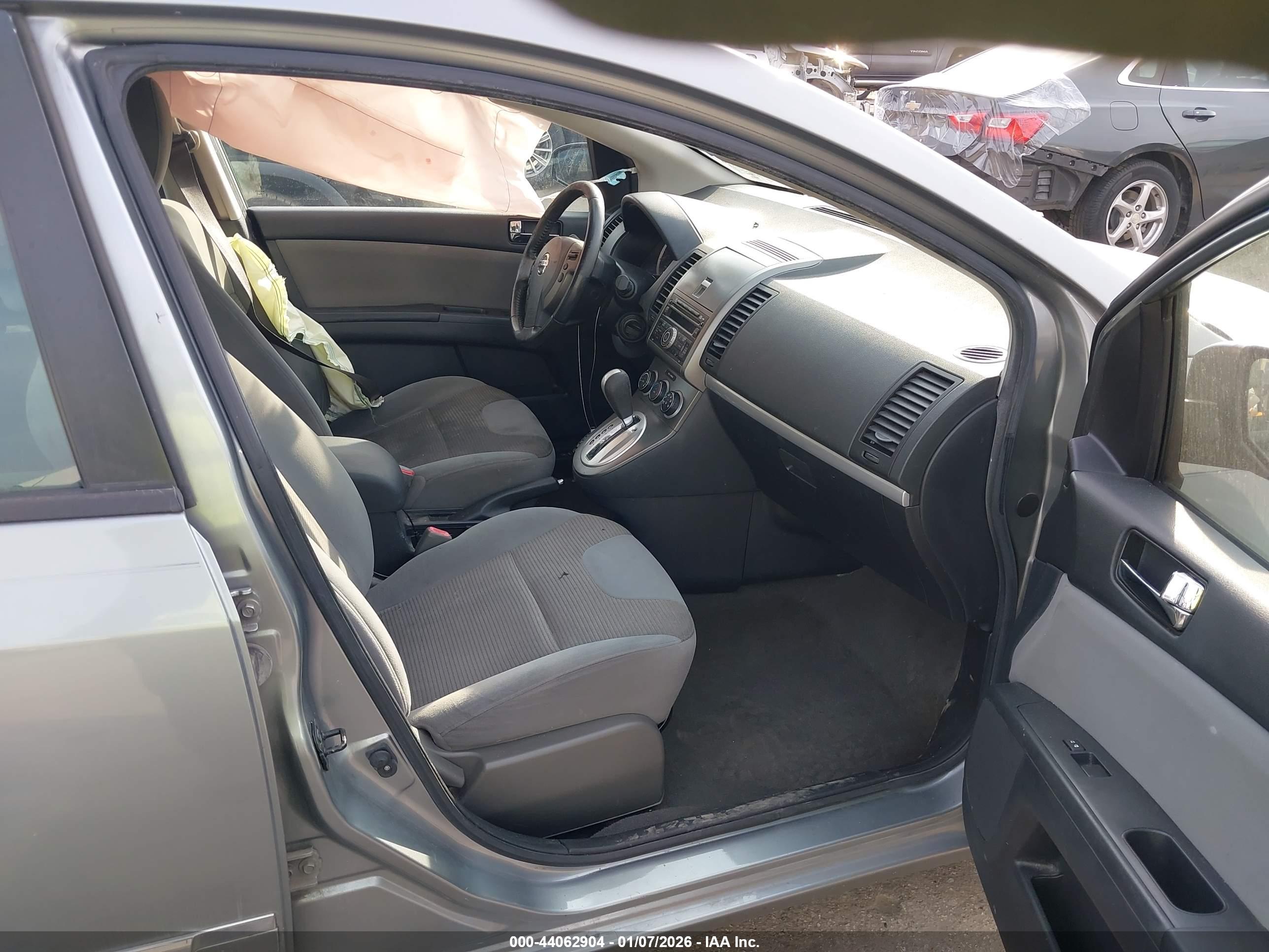 NISSAN SENTRA image 5
