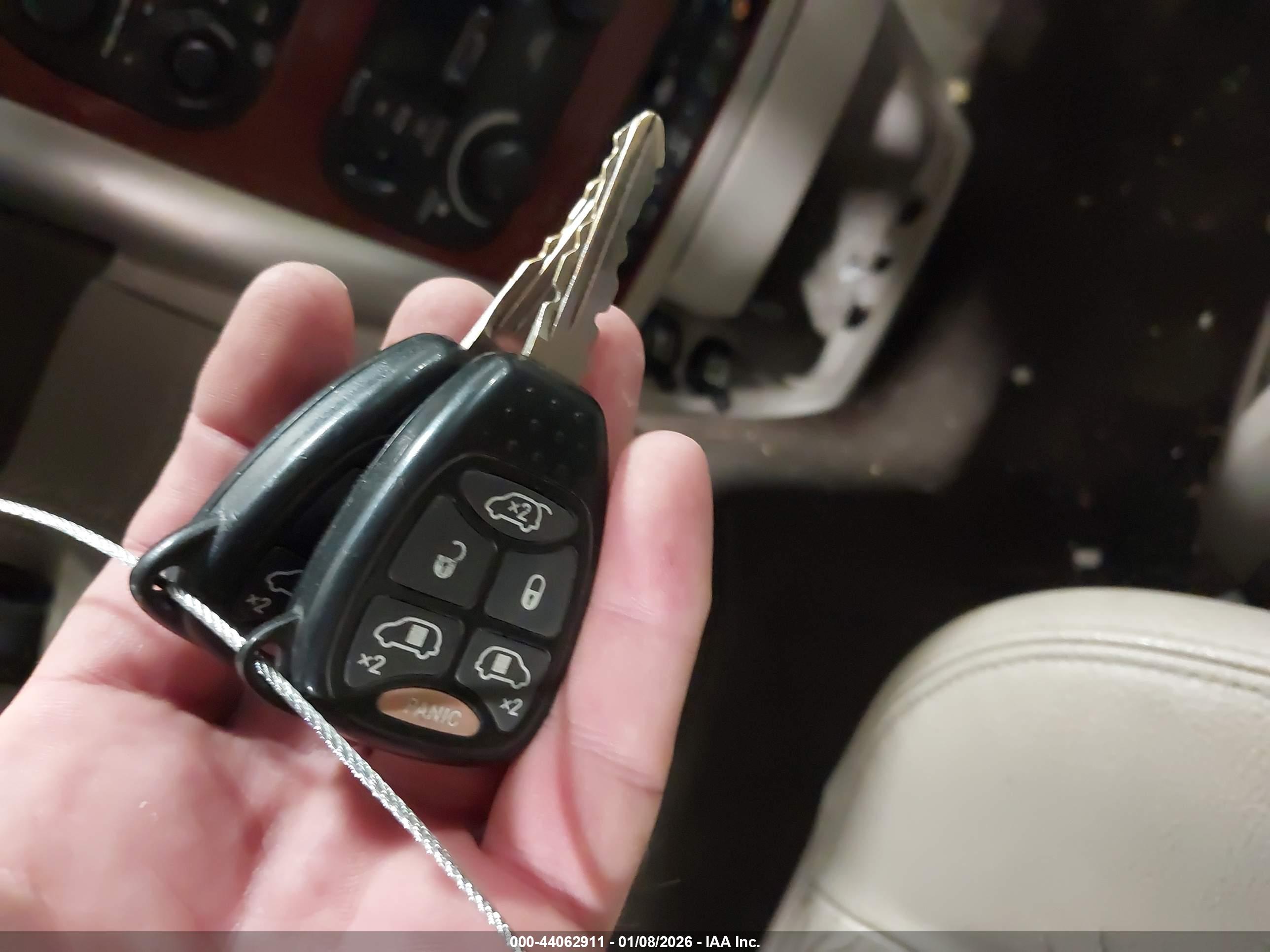 CHRYSLER TOWN image 11