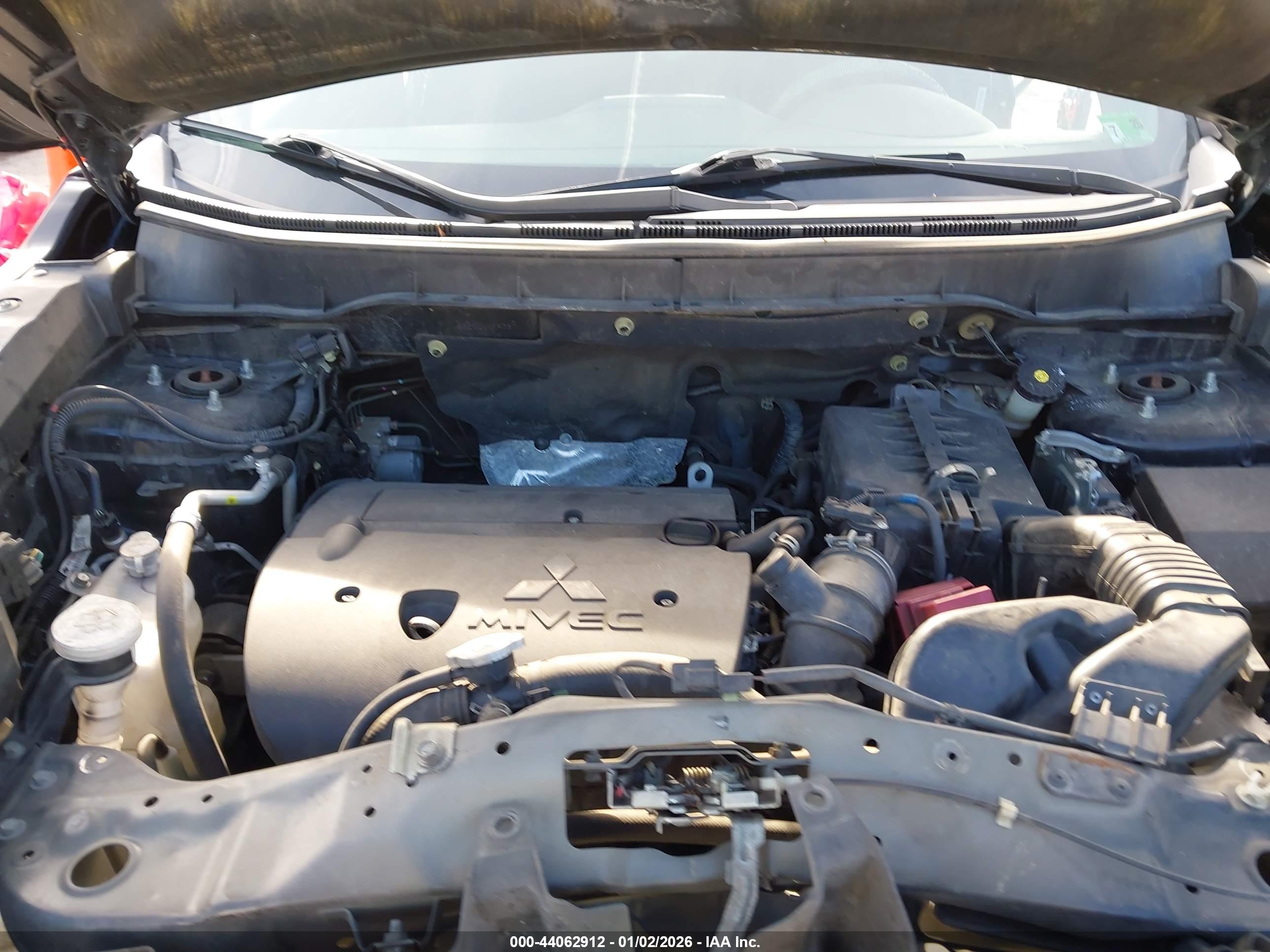 MITSUBISHI OUTLANDER image 10
