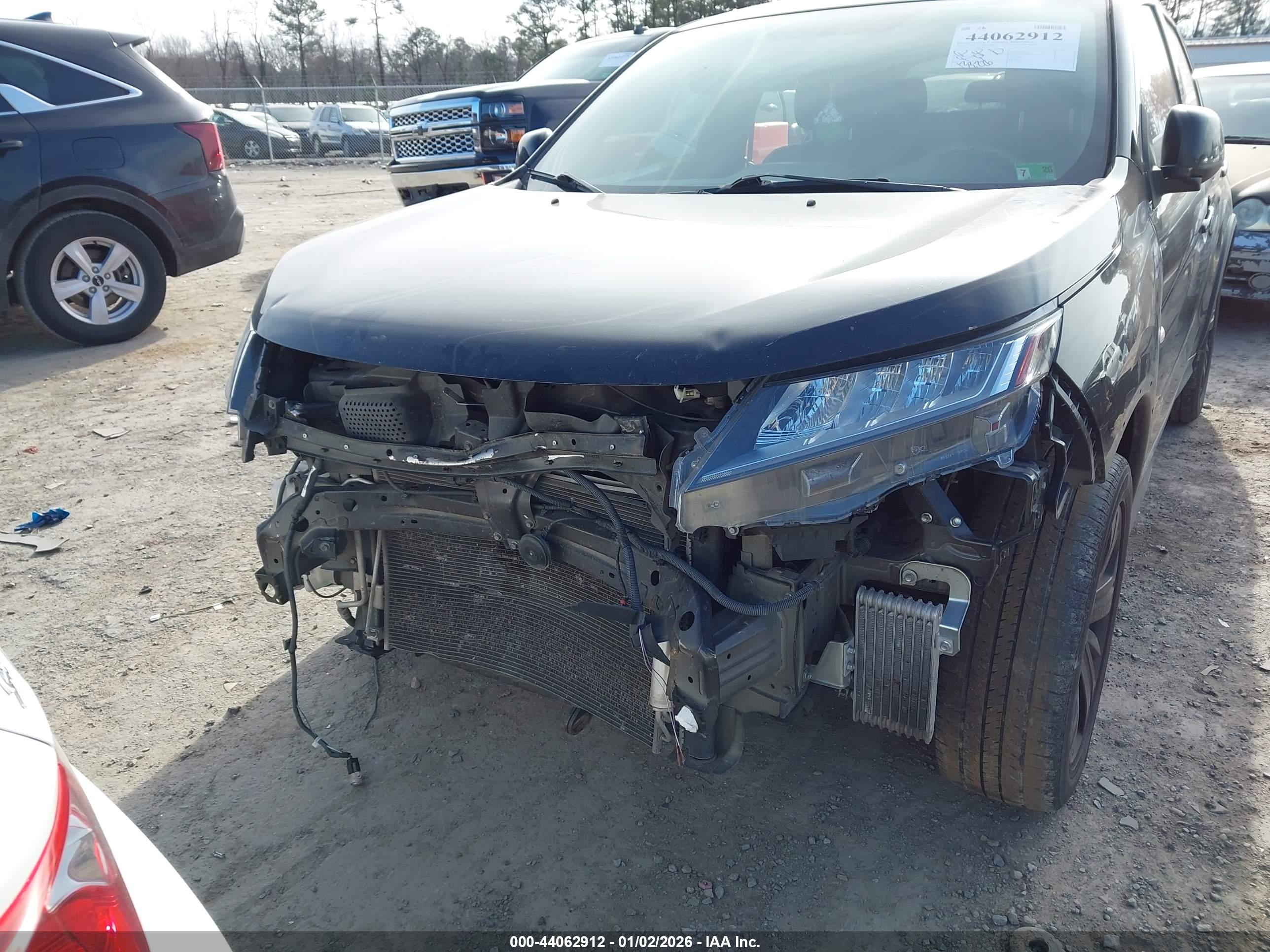 MITSUBISHI OUTLANDER image 6