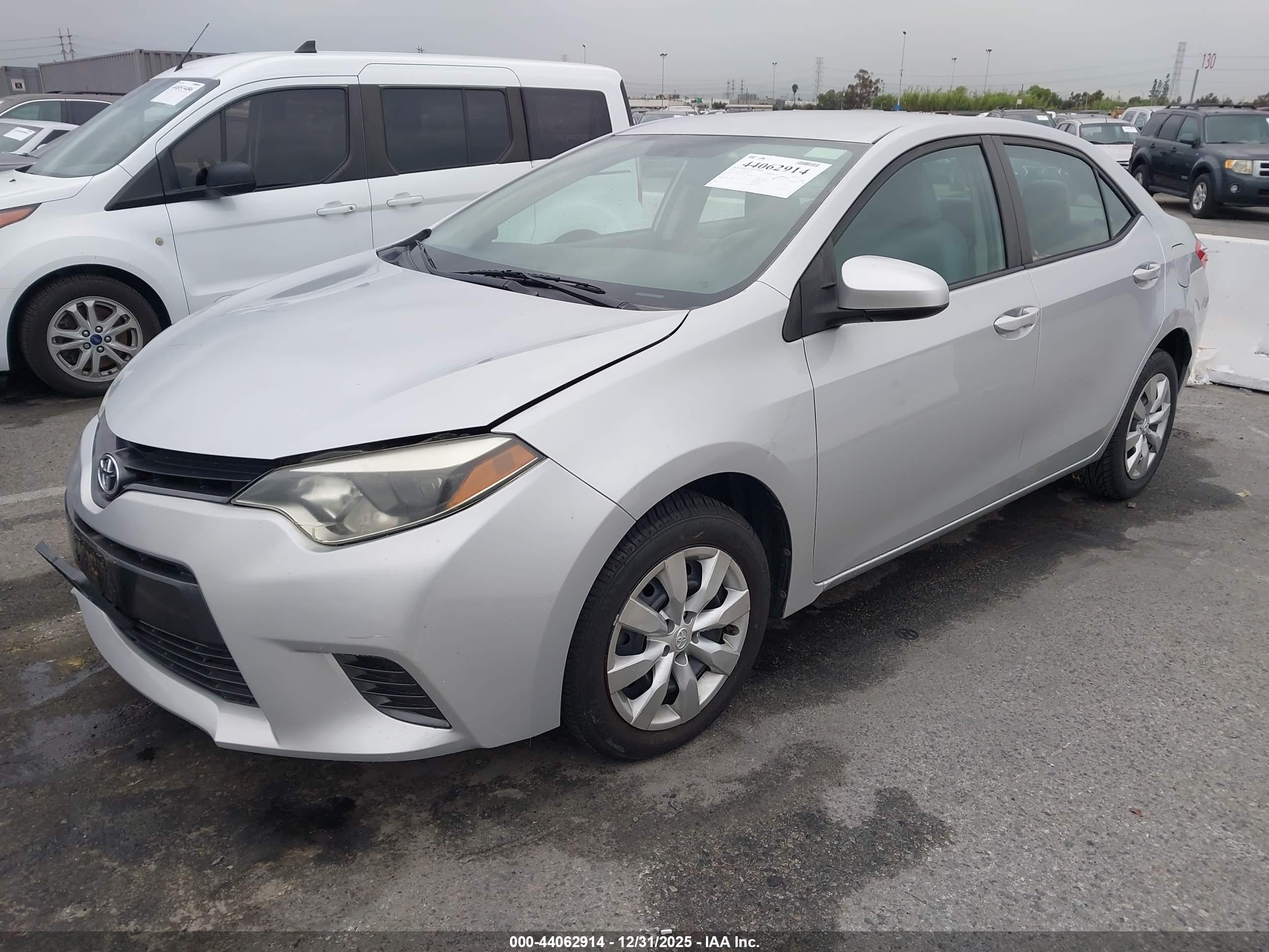 TOYOTA COROLLA image 2