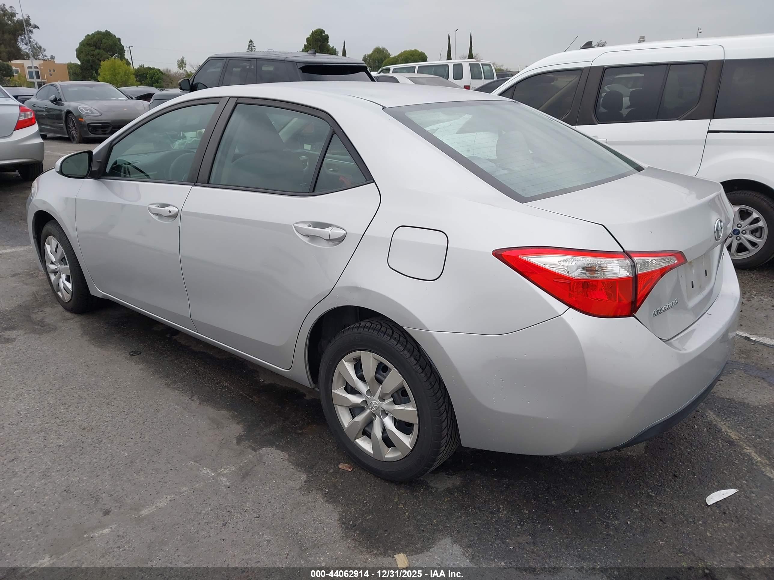 TOYOTA COROLLA image 3