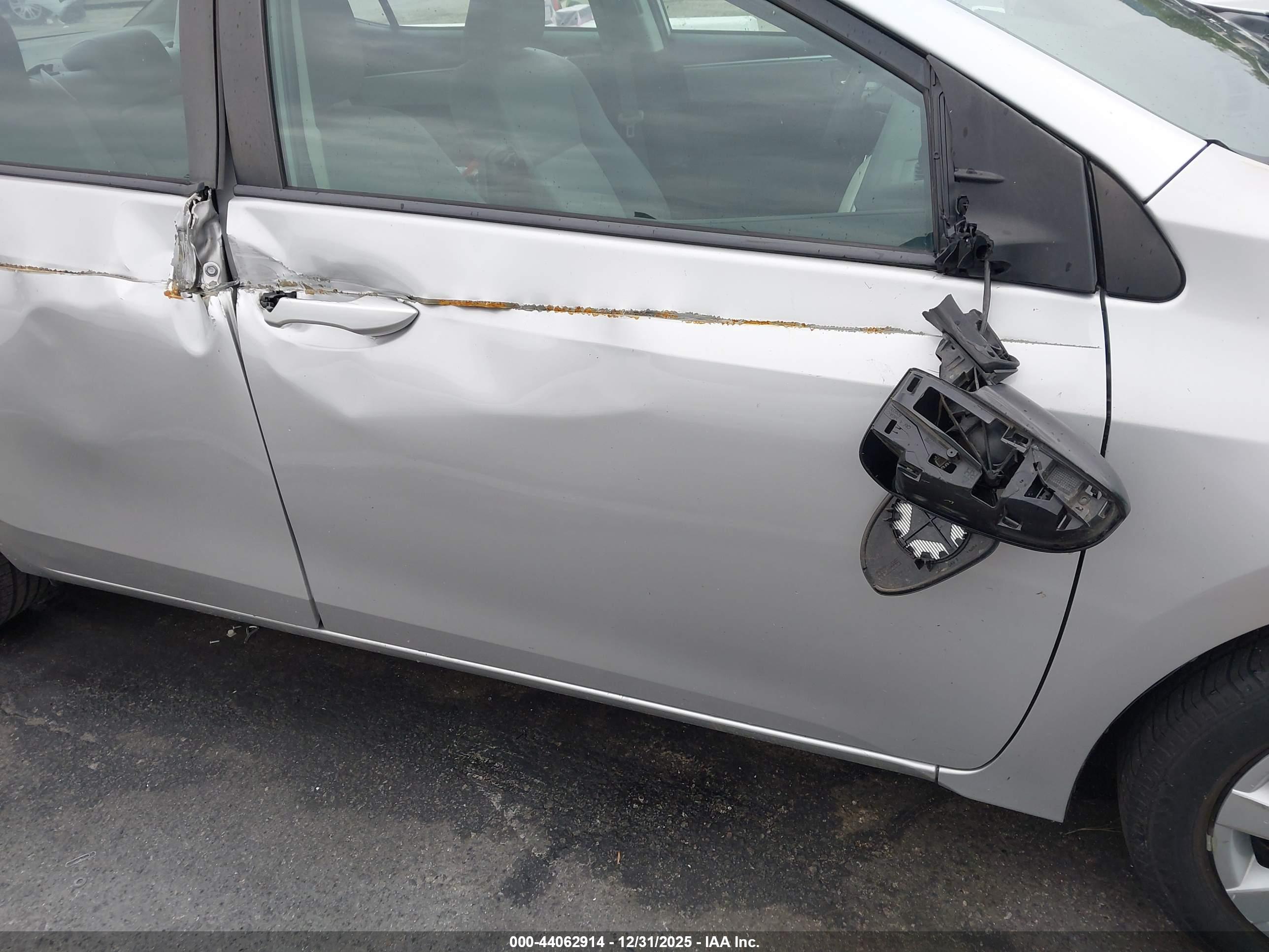 TOYOTA COROLLA image 6