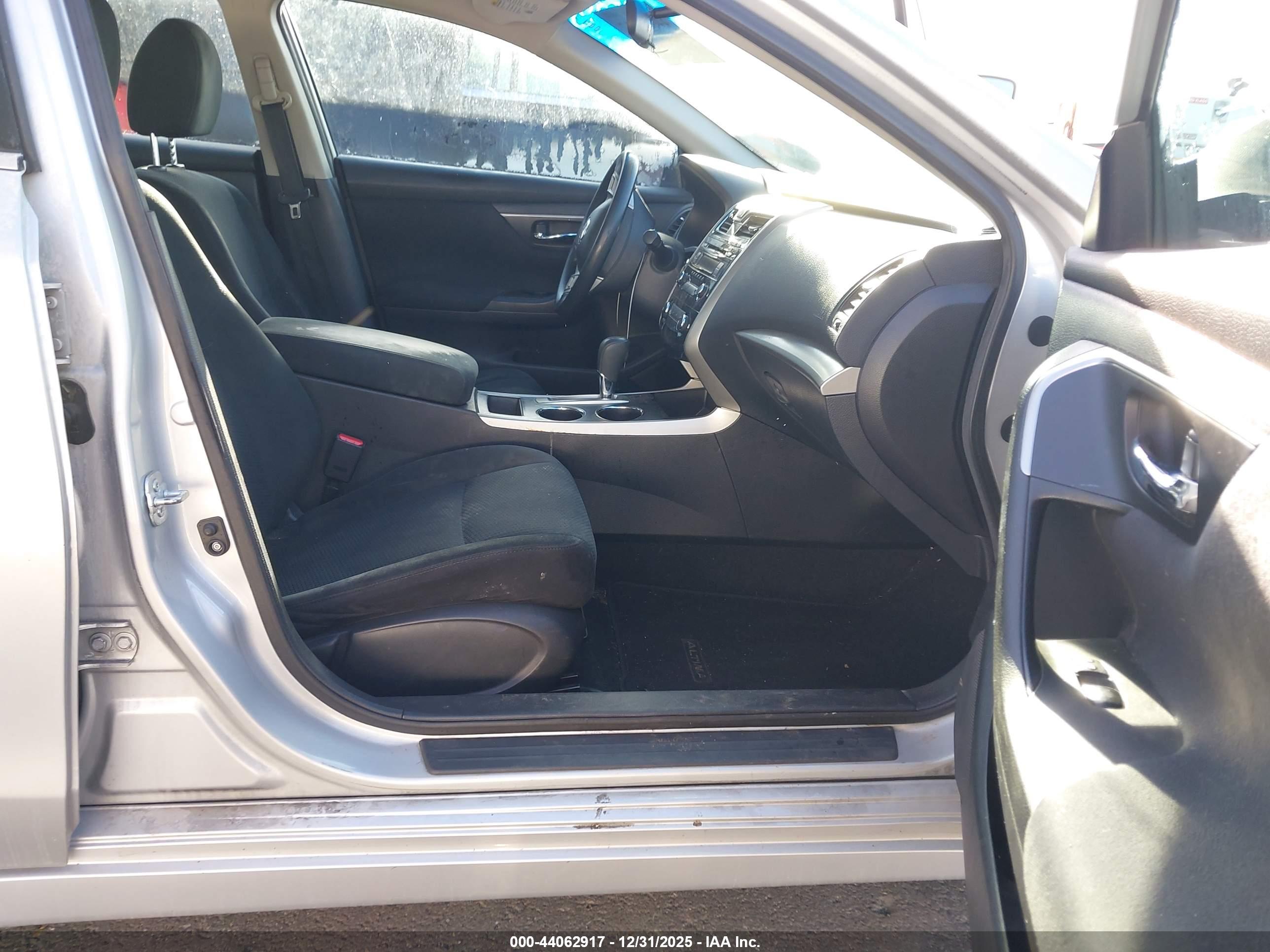 NISSAN ALTIMA image 5