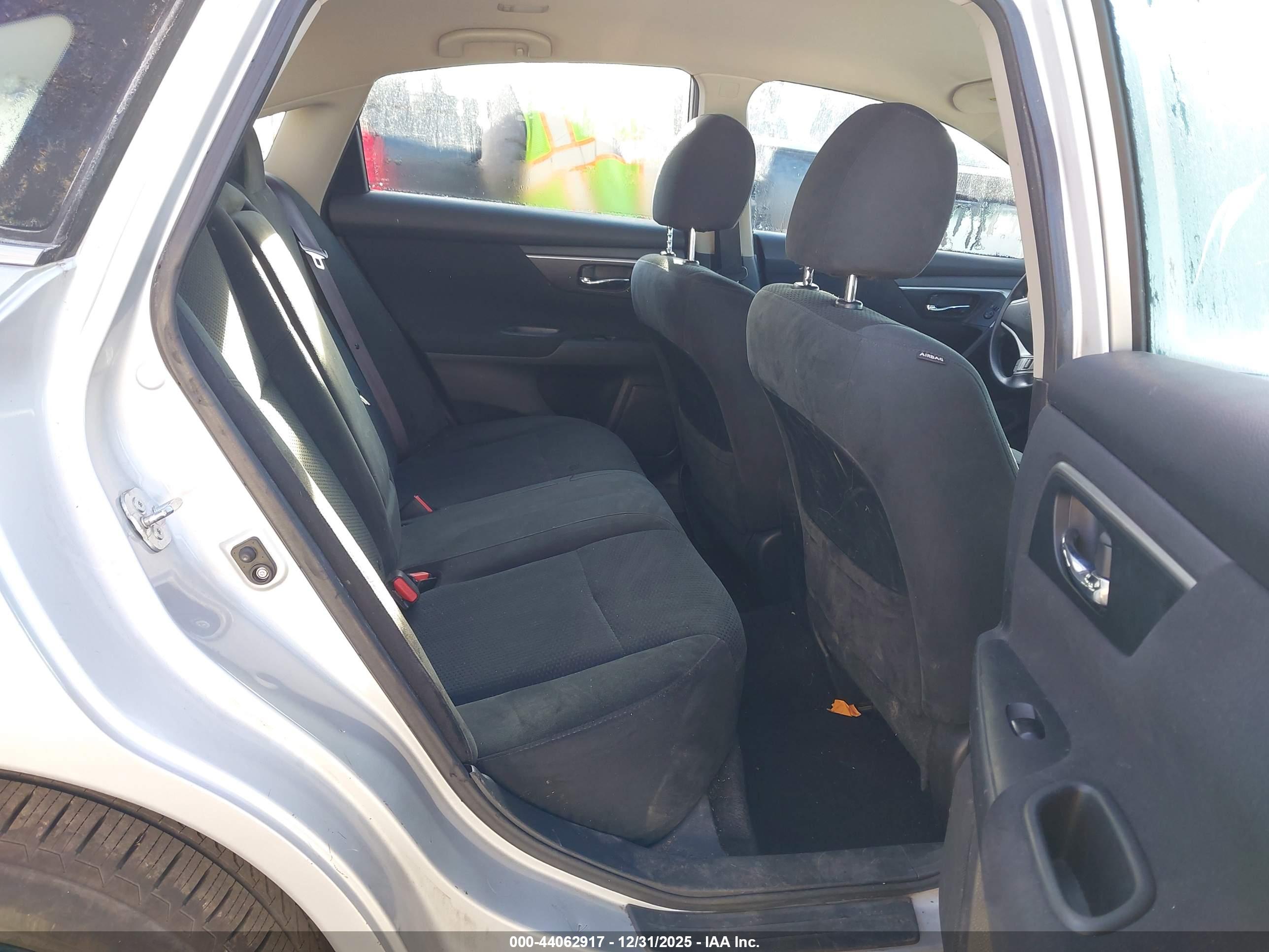 NISSAN ALTIMA image 8