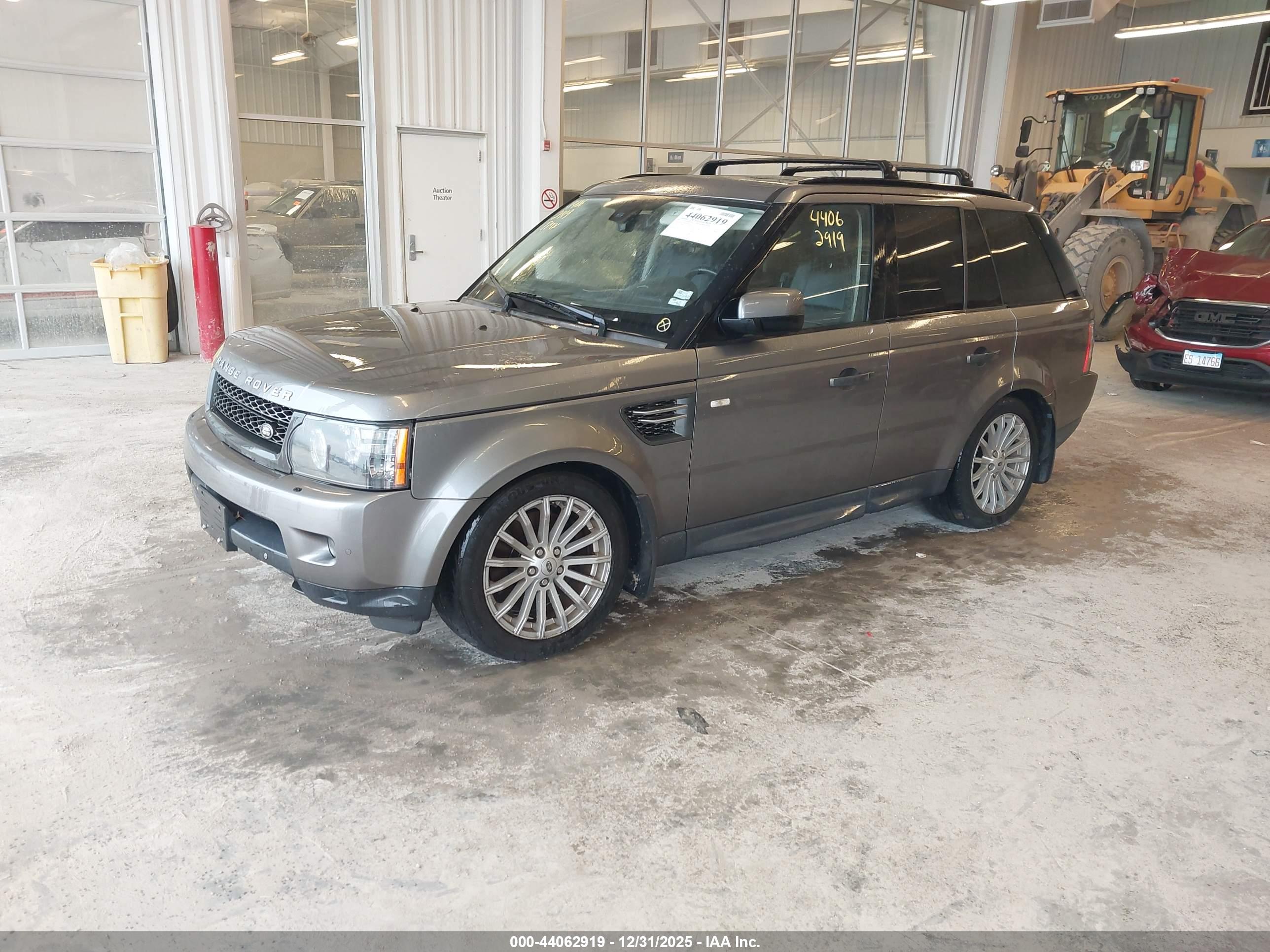 LAND ROVER image 2