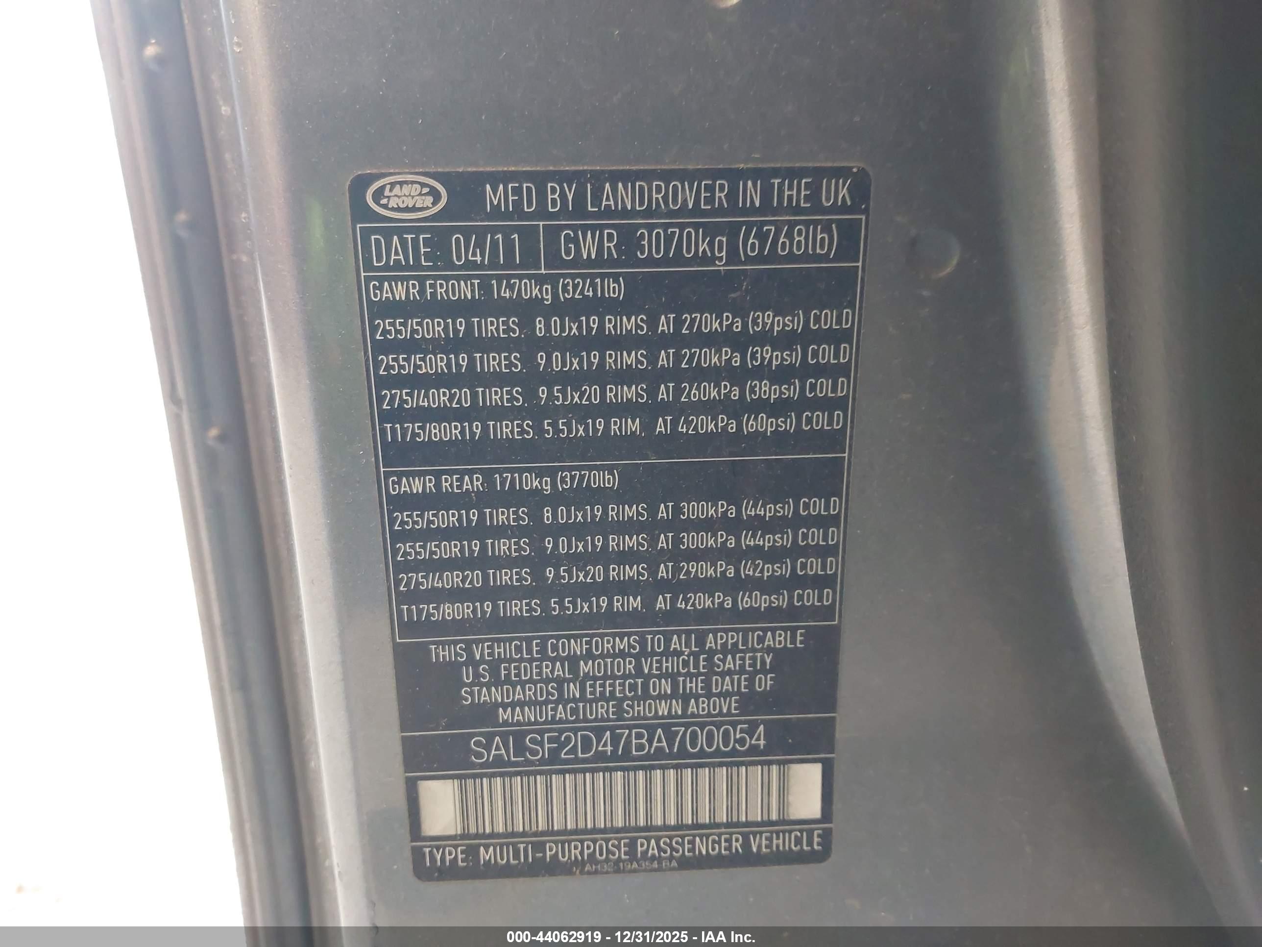 LAND ROVER image 9