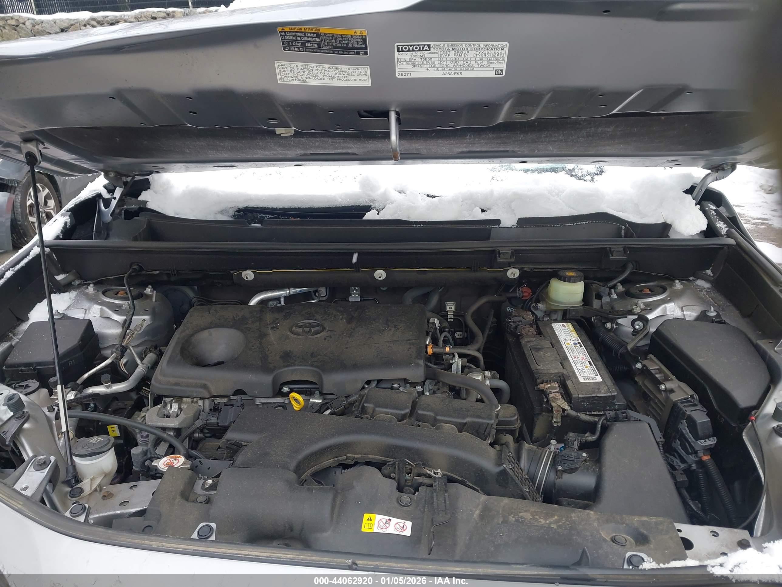 TOYOTA RAV4 image 10