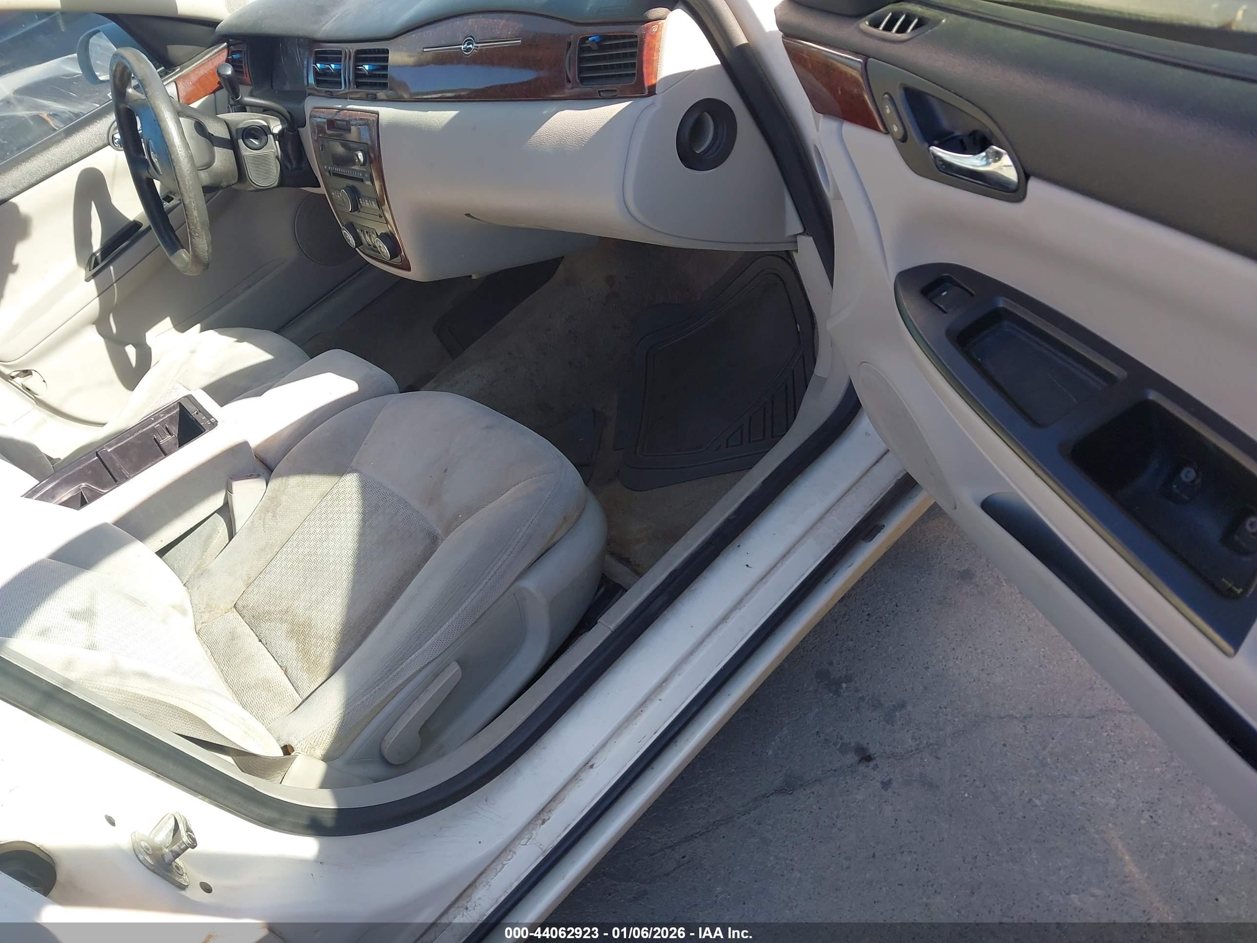 CHEVROLET IMPALA image 5