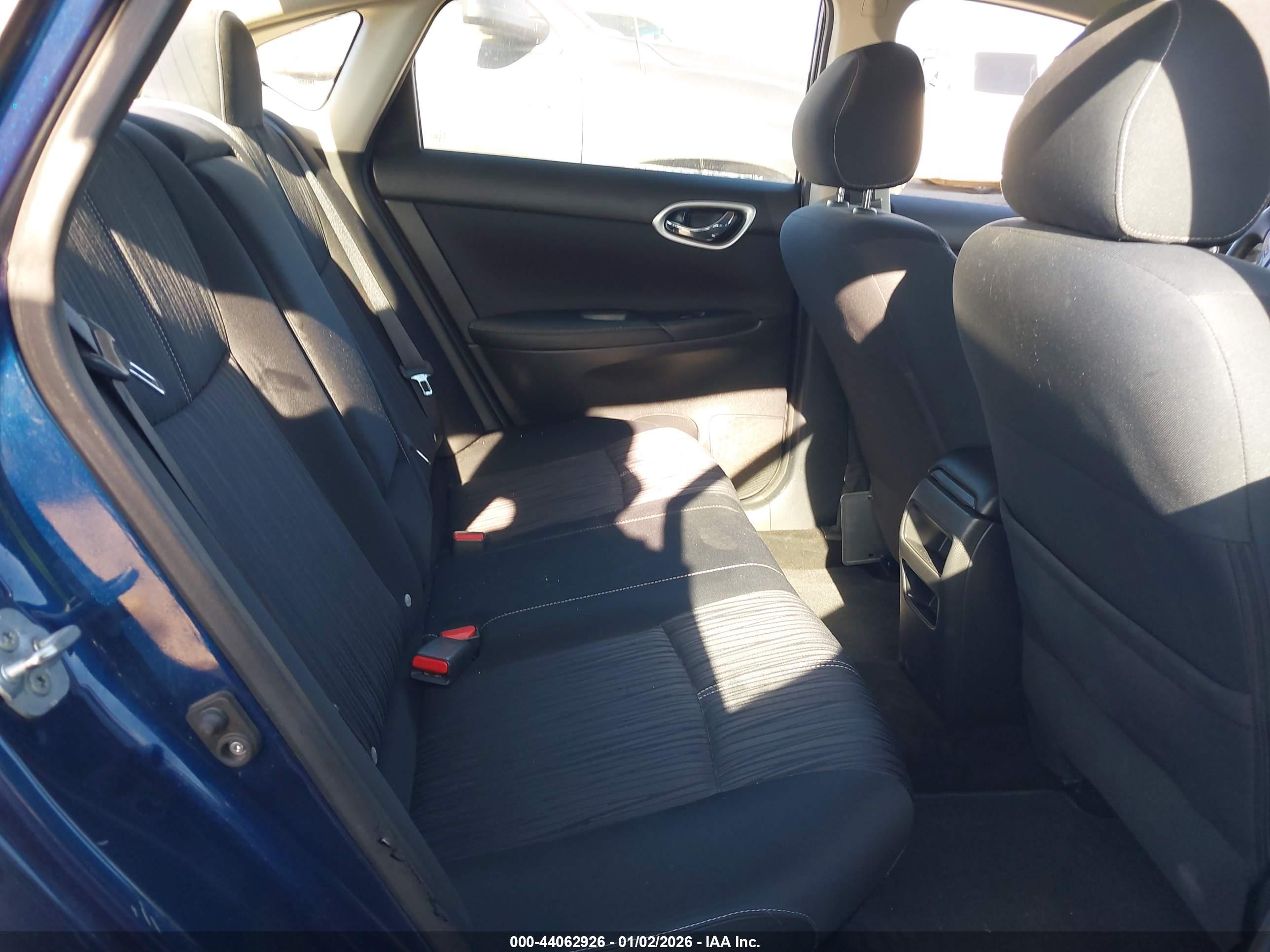 NISSAN SENTRA image 8