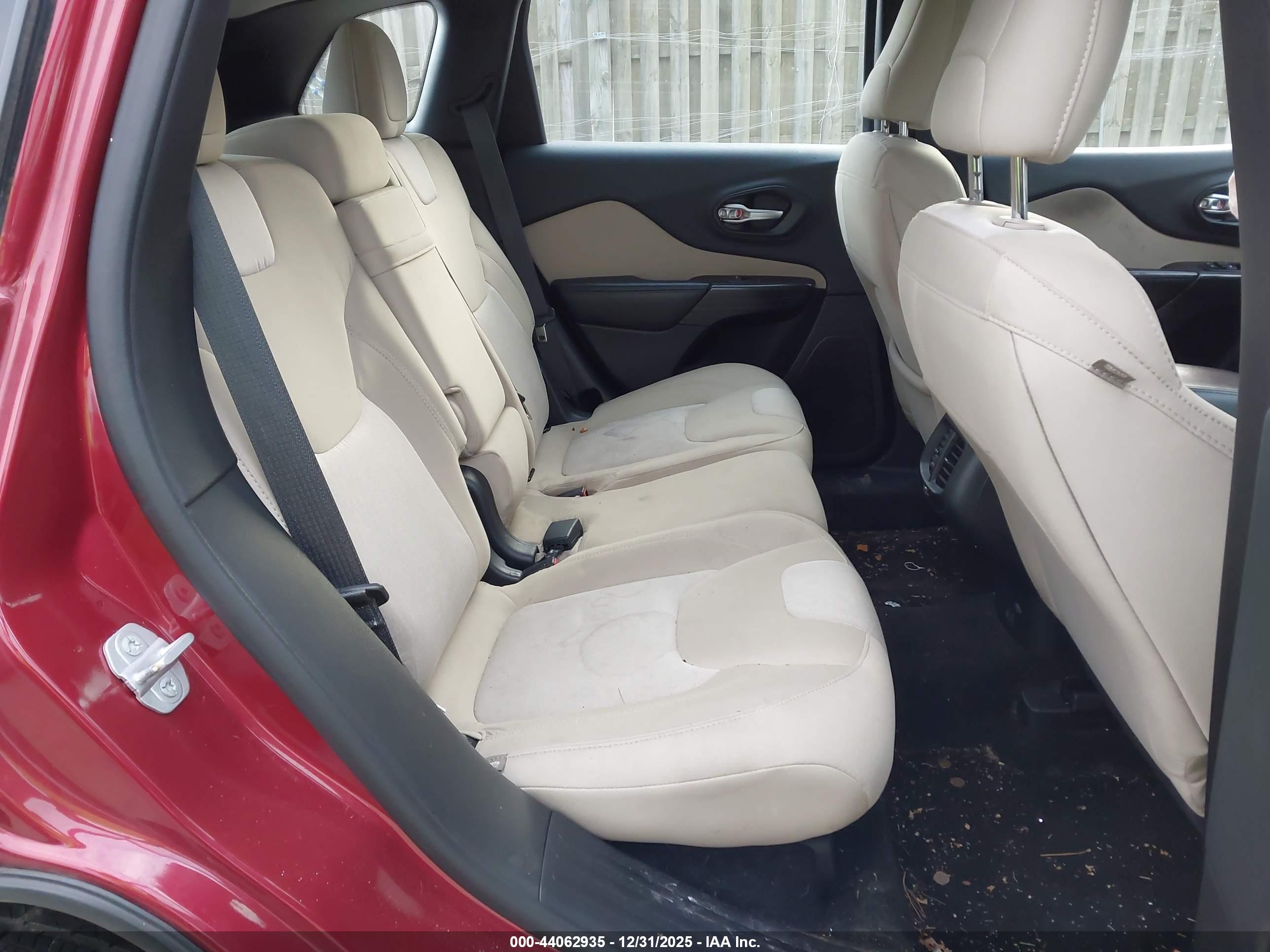 JEEP CHEROKEE image 8