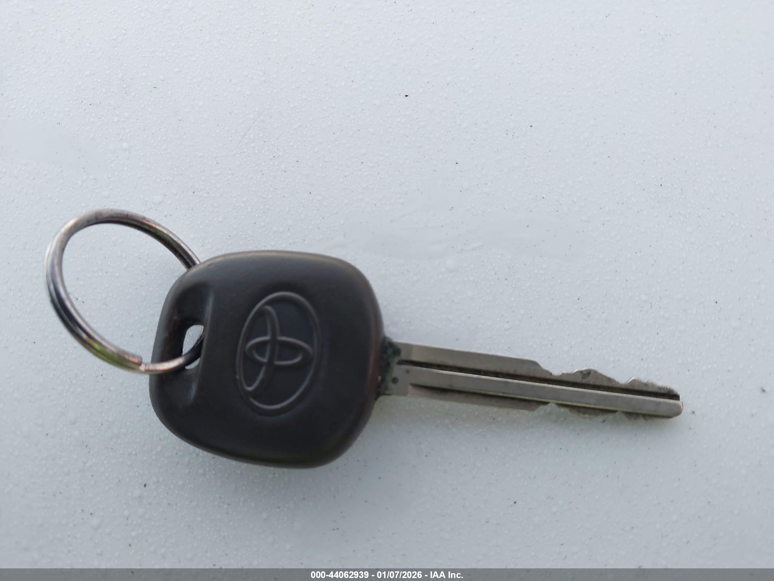 TOYOTA 4RUNNER image 11