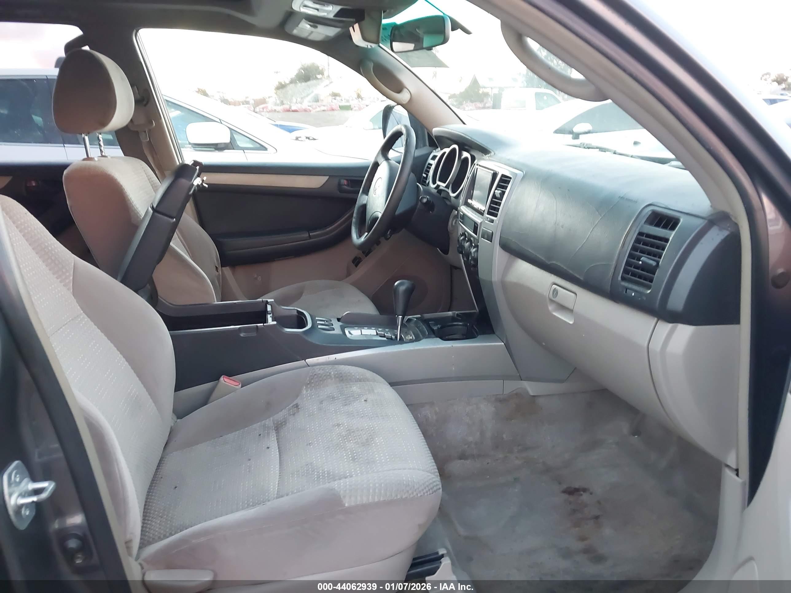 TOYOTA 4RUNNER image 5