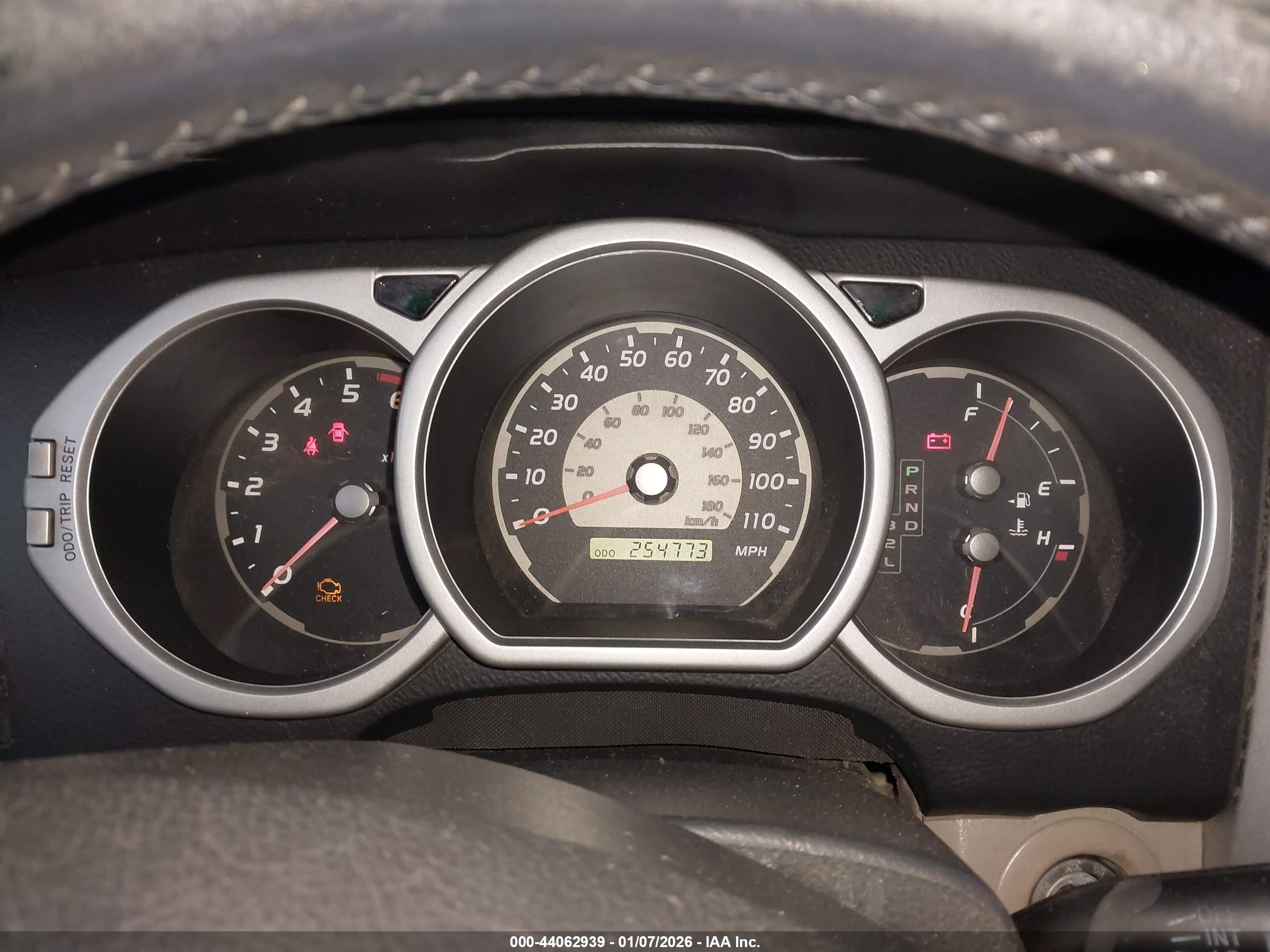 TOYOTA 4RUNNER image 7