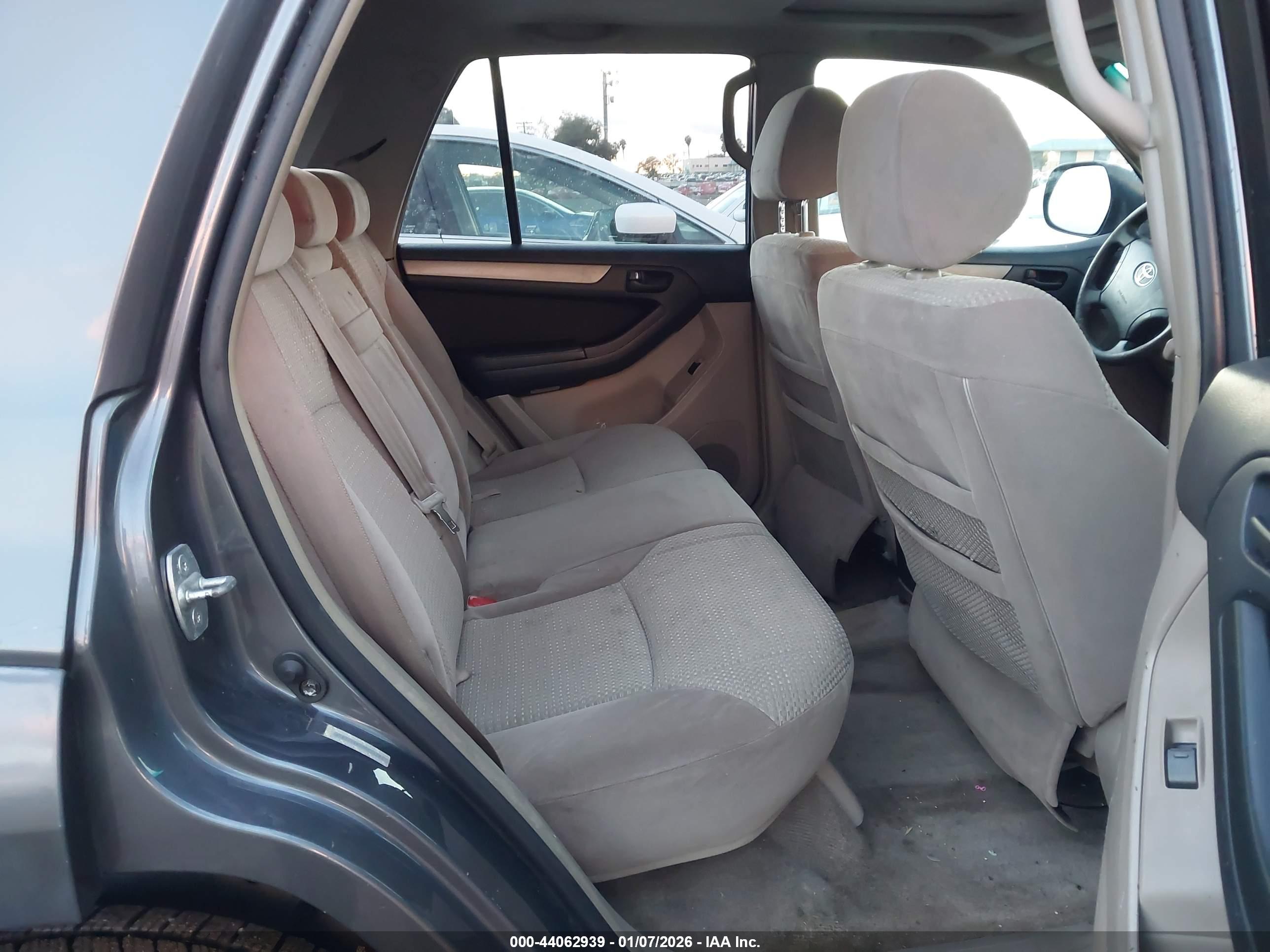 TOYOTA 4RUNNER image 8