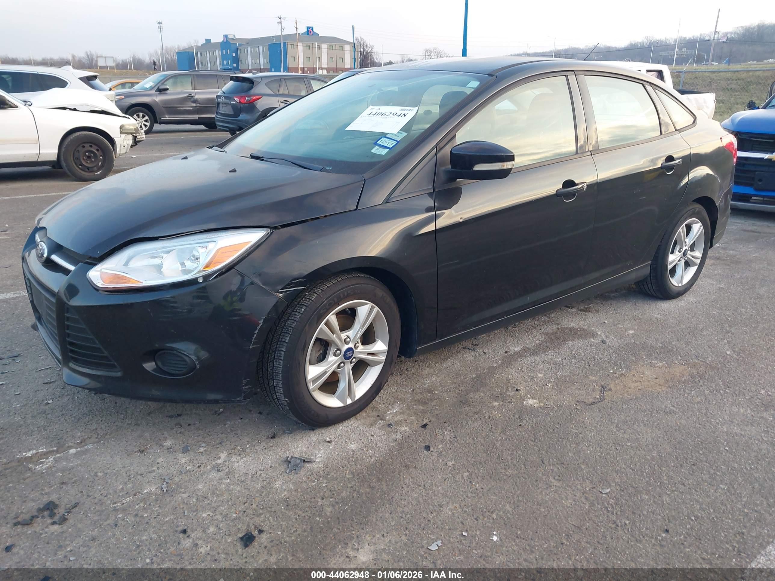 FORD FOCUS image 2