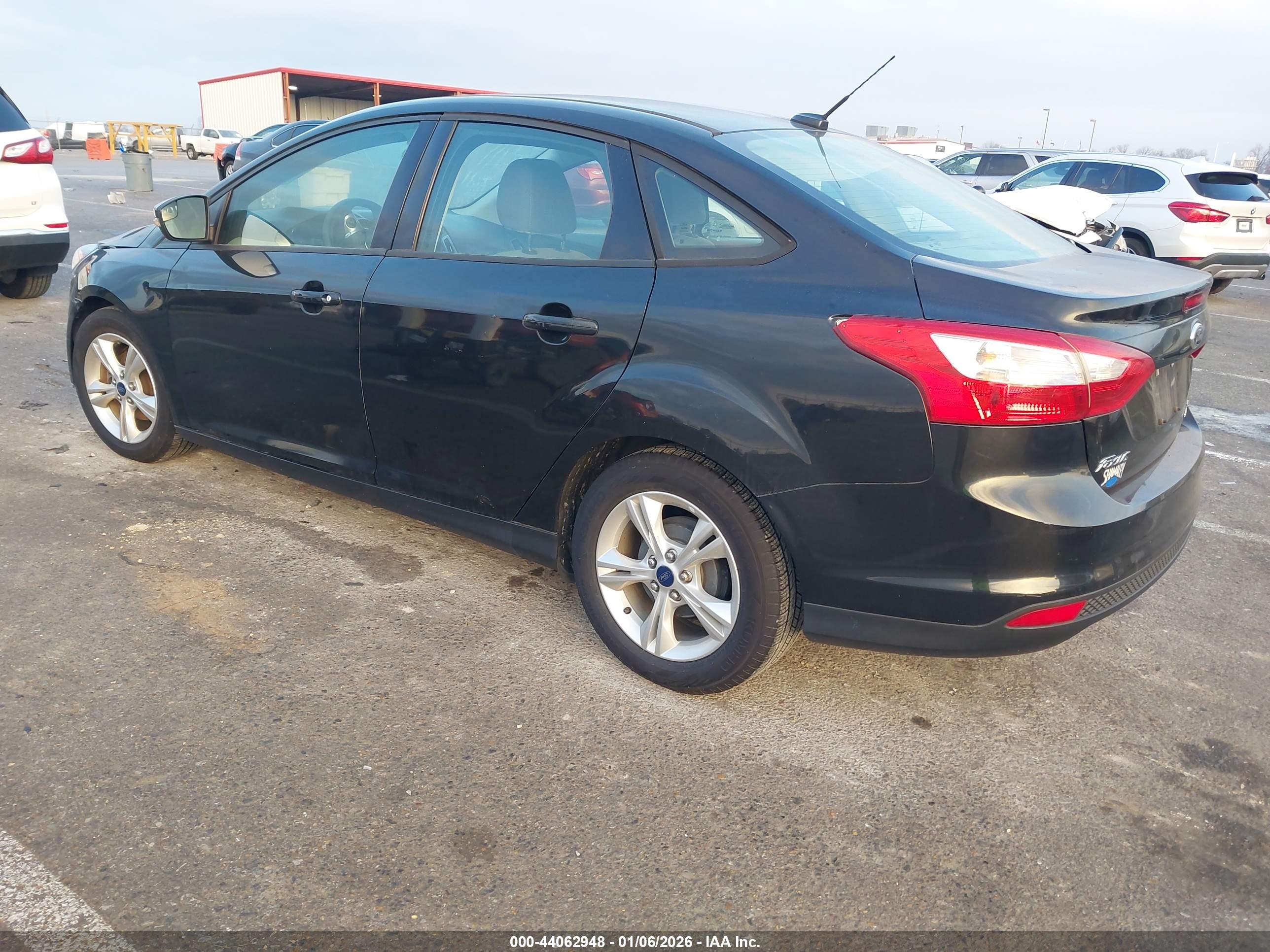 FORD FOCUS image 3