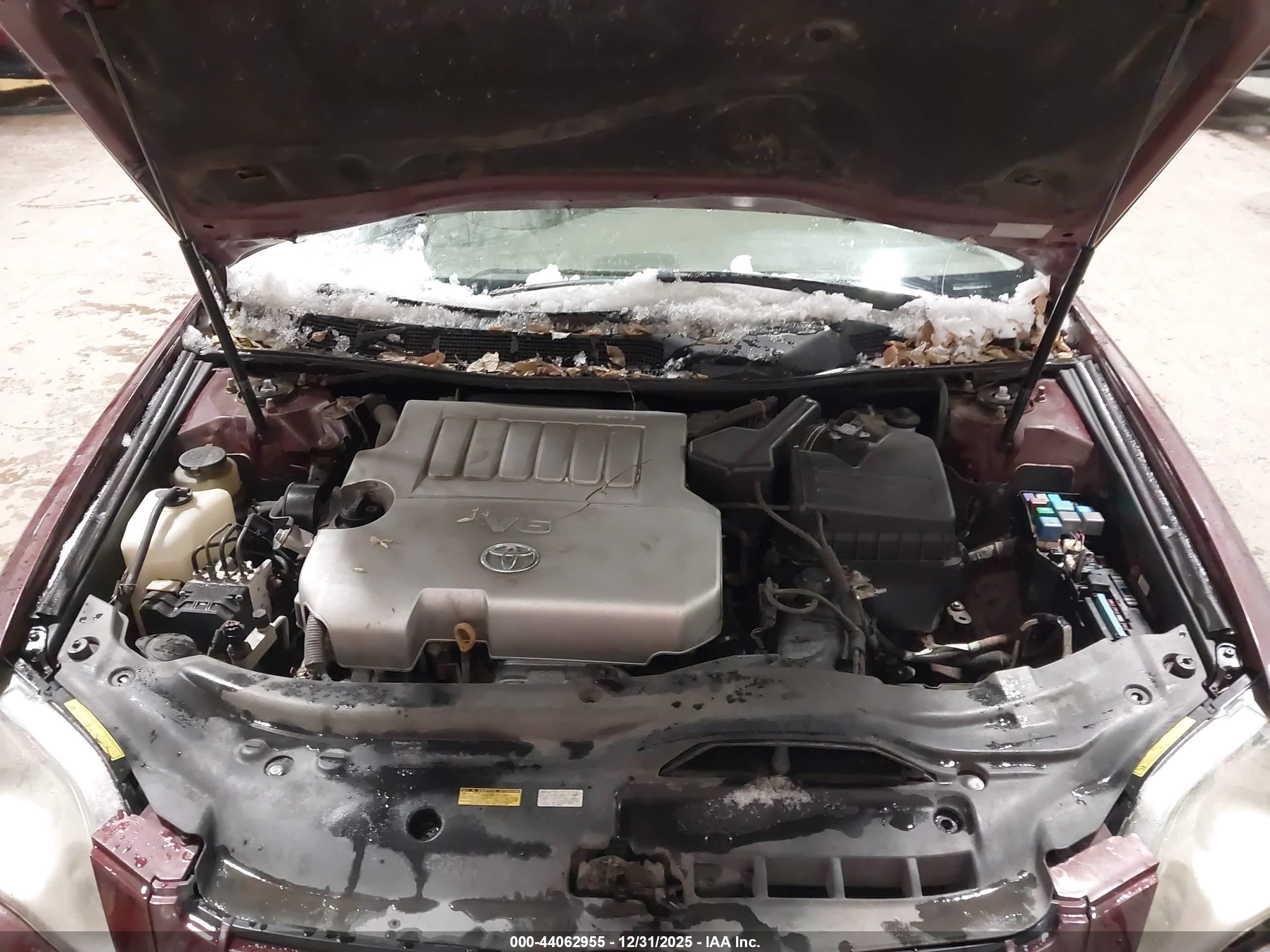 TOYOTA AVALON image 10