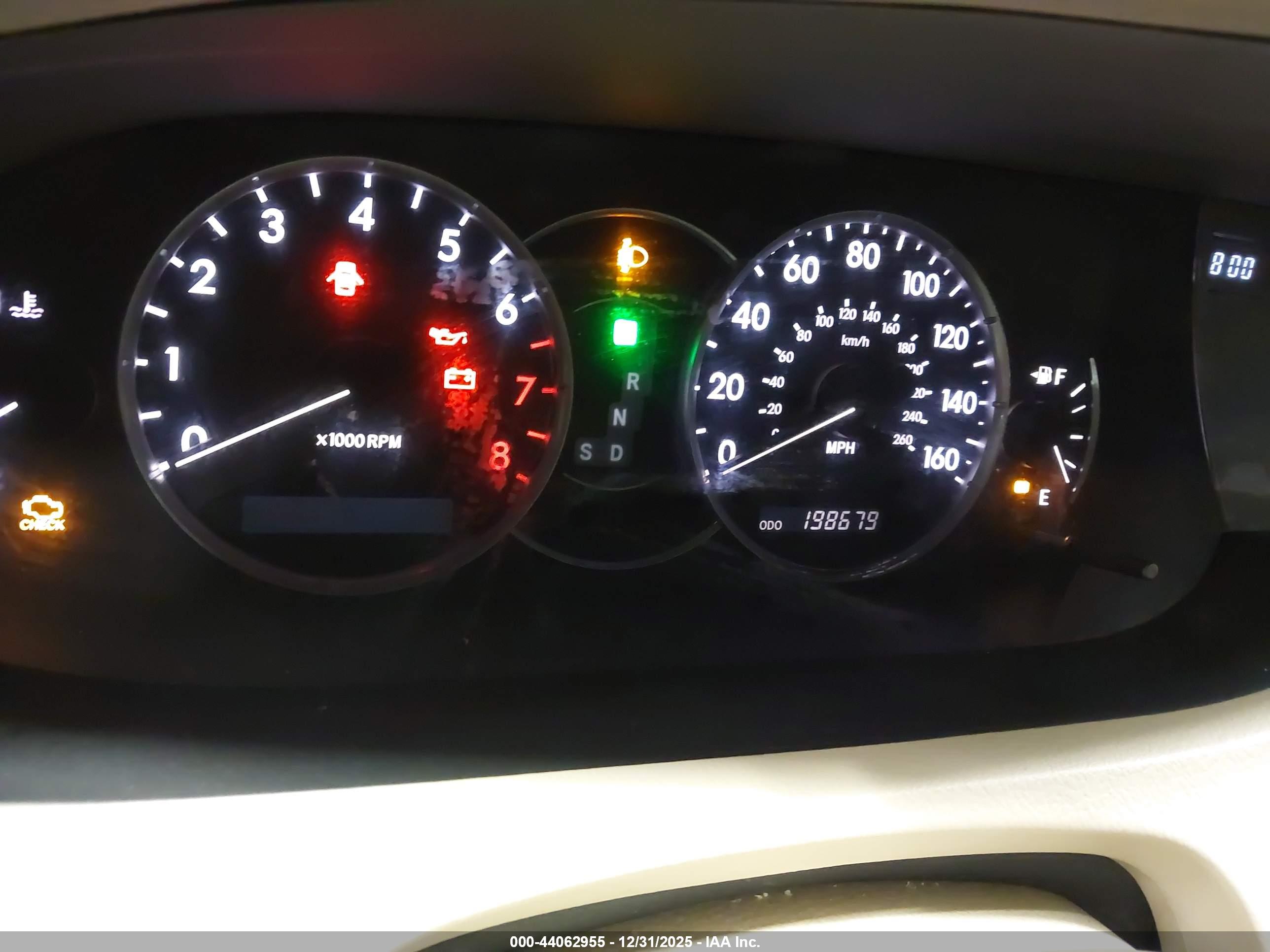TOYOTA AVALON image 7
