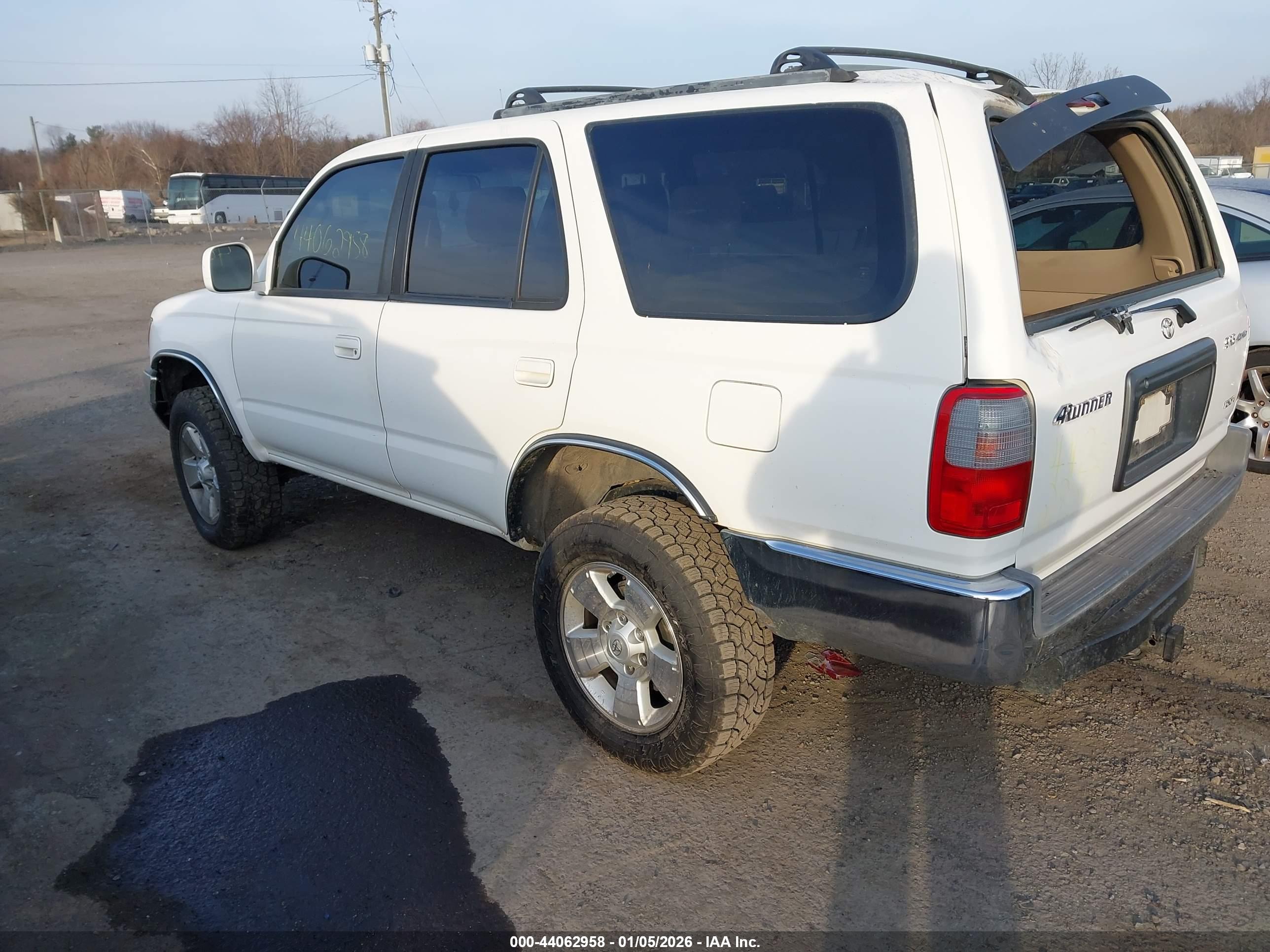 TOYOTA 4RUNNER image 3