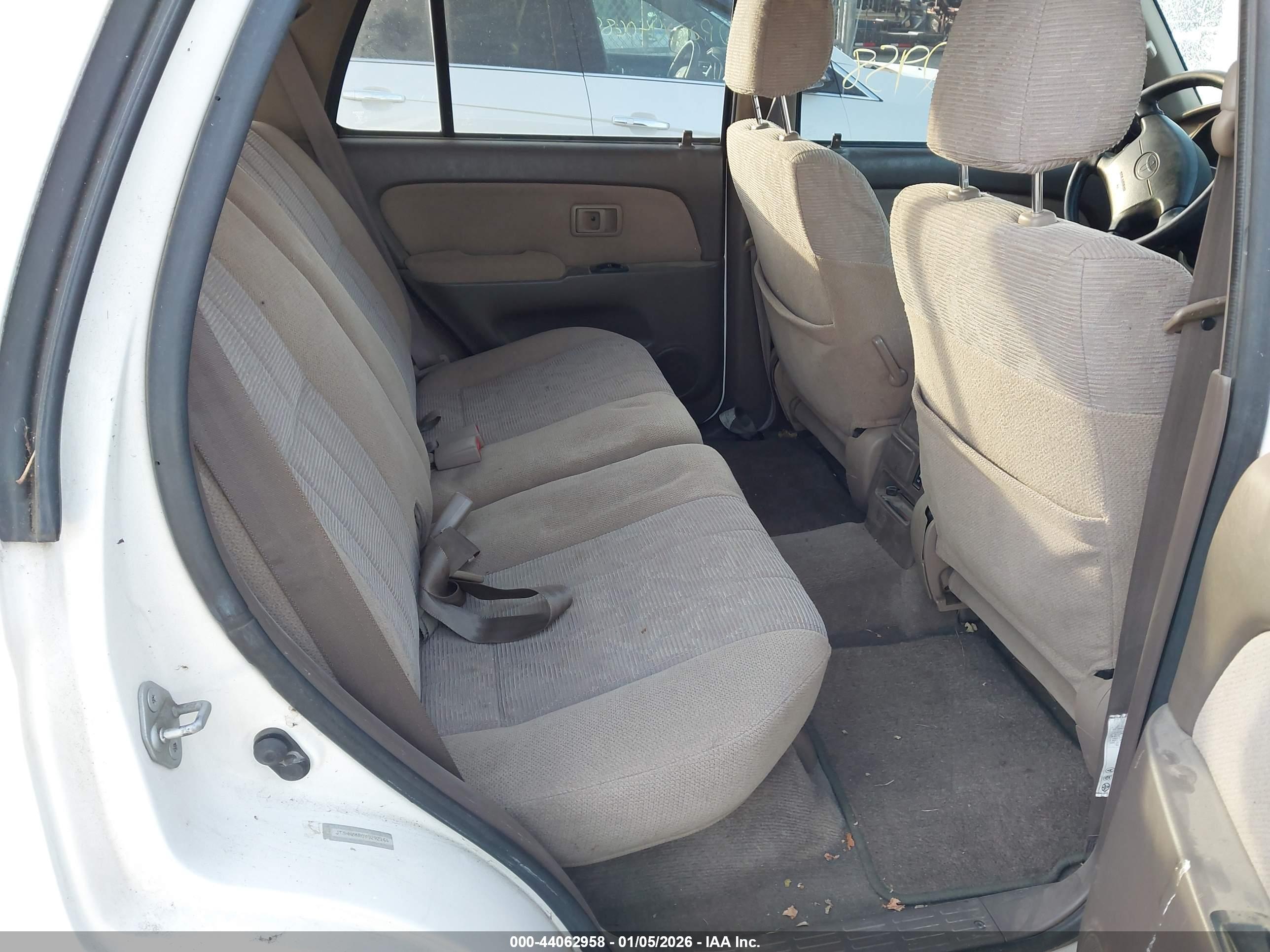 TOYOTA 4RUNNER image 8